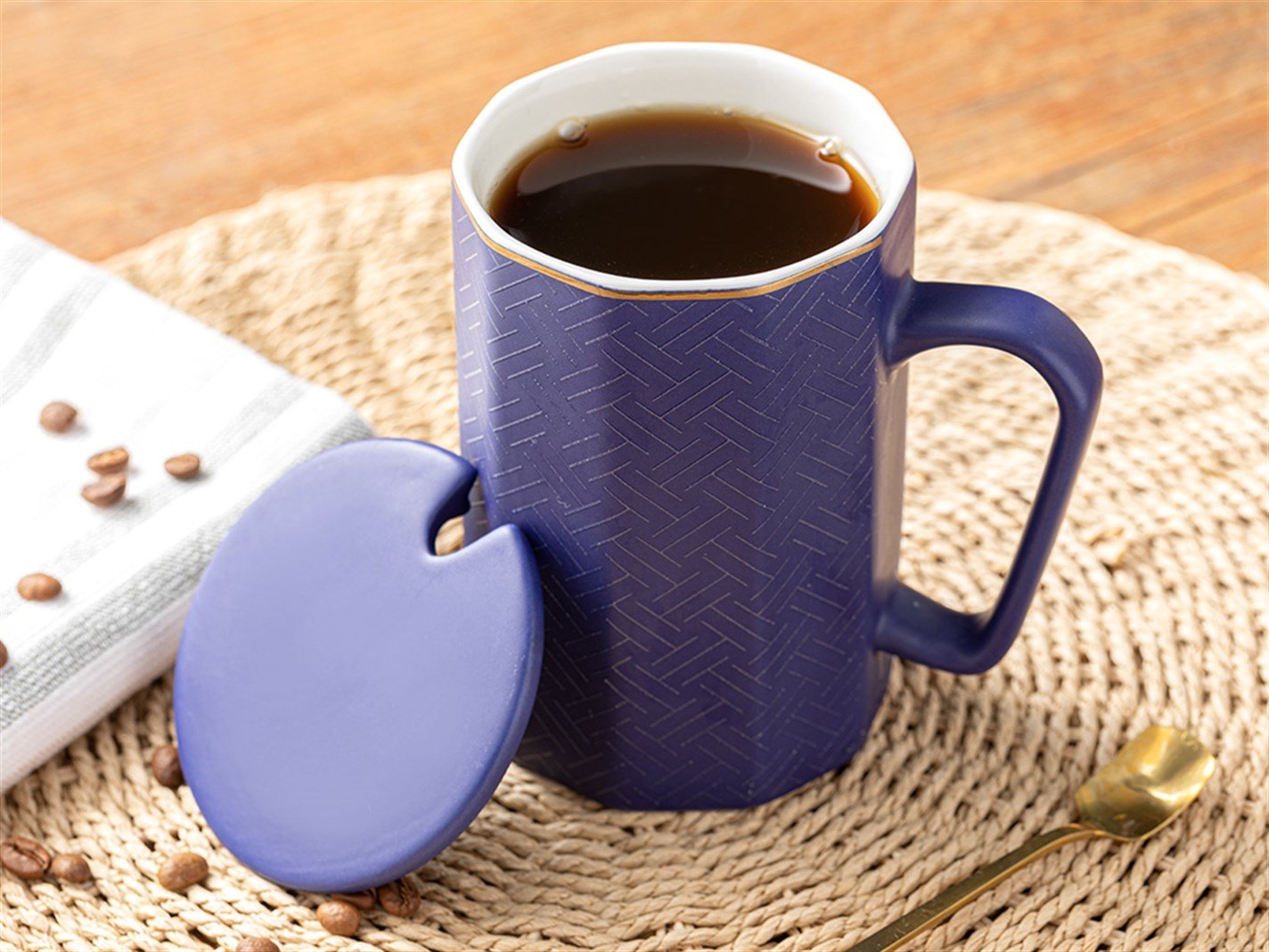 Alto # Lidded with spoon 450 ml Albastru inchis