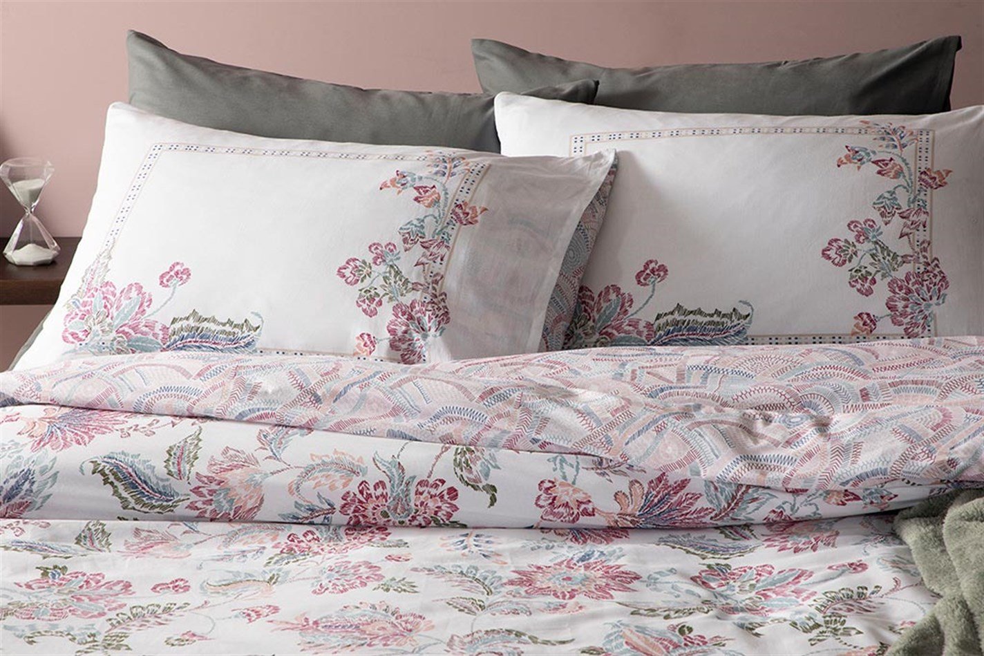 Artistic Jacobean 57 Tel / 144 Numărul de fir Meniu mare 240x220 cm Damson