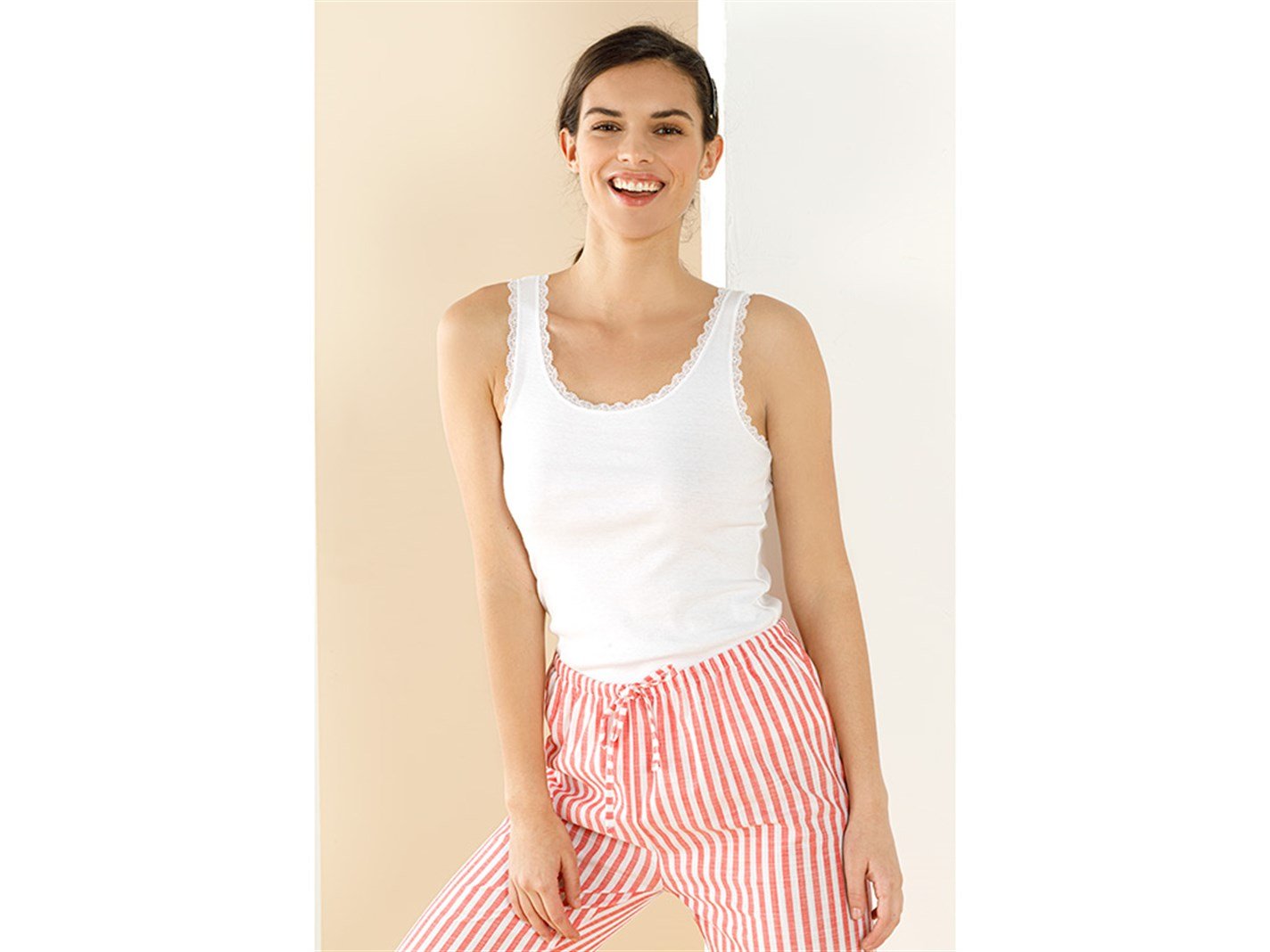 Basic Cotton Kalın Askılı  O Singură L Alb