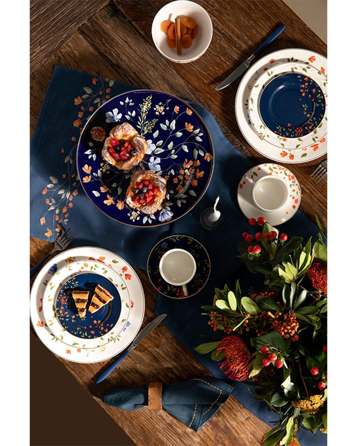 Belleza Enamel Cake Dome 31 cm Cobalt Blue