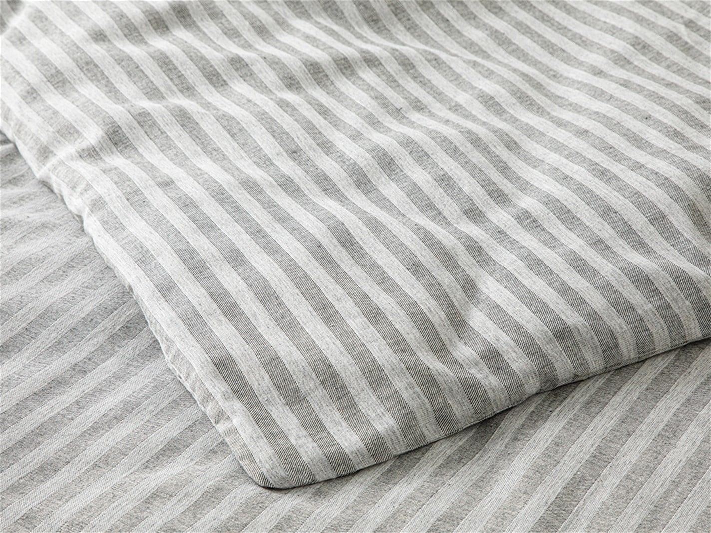 Classy 63 Tel / 160 Numărul de fir Super rege 260x220 cm Сиво