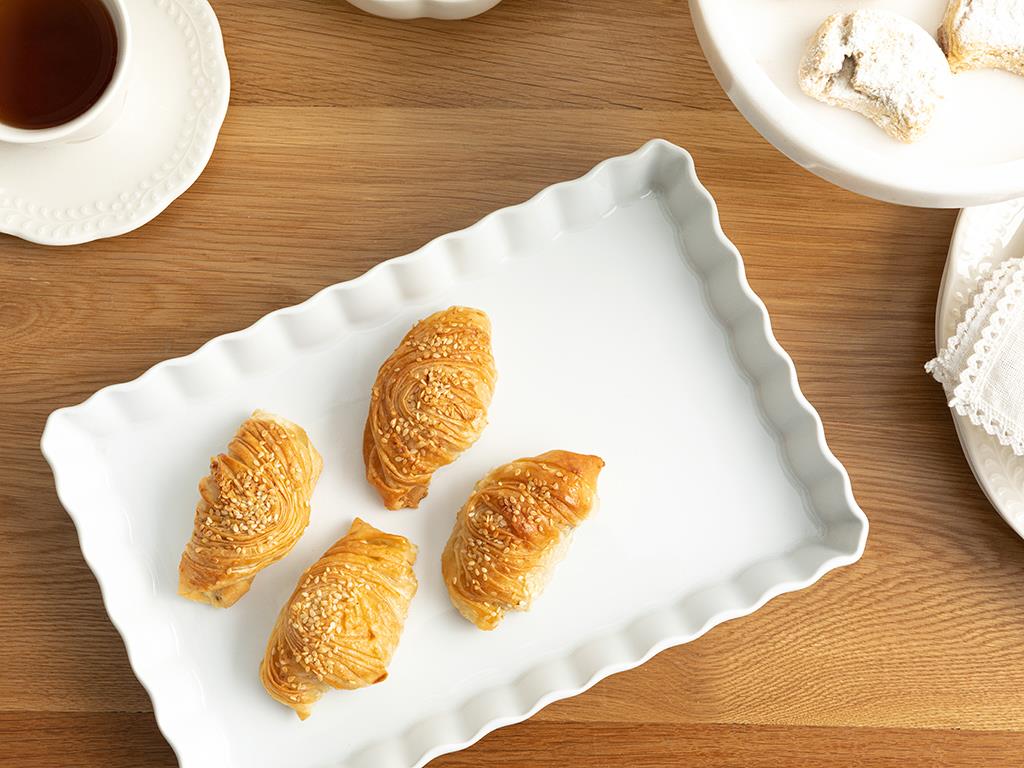 Classy Porcelain Oven Cover 31 cm White