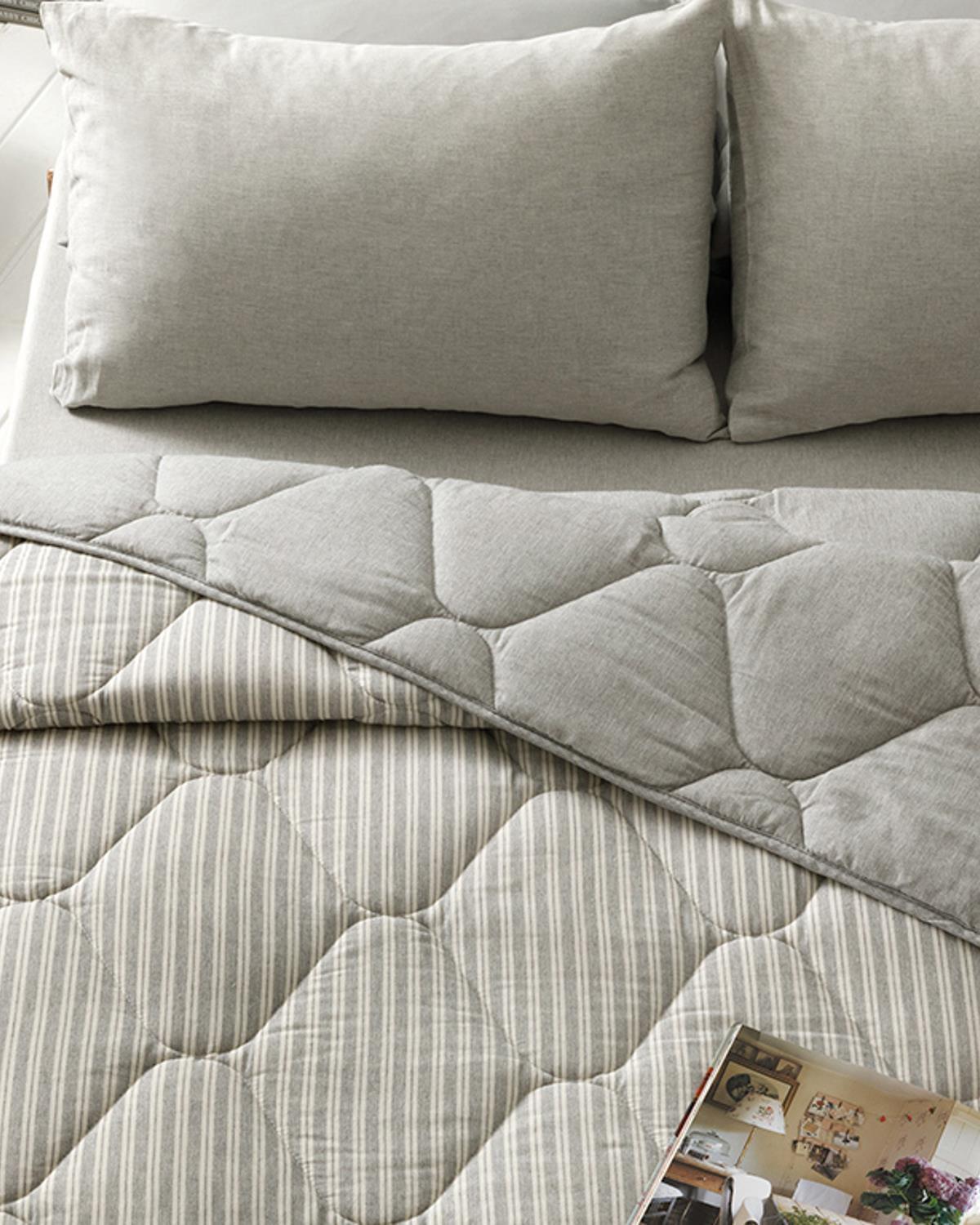 Comfy Stripe Fire Vopsite Single Set Dormit 160x220 cm Gri