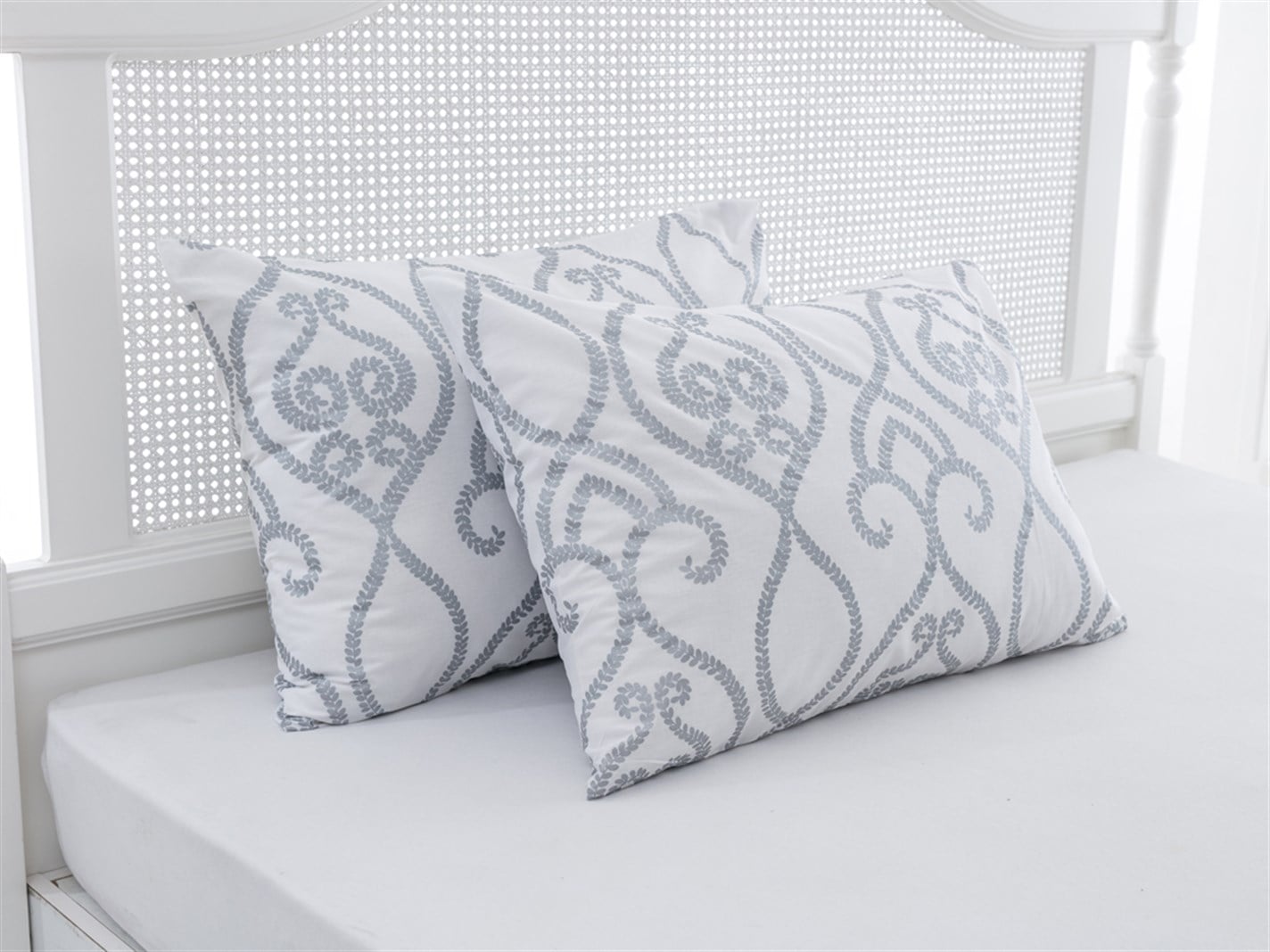 Curlicue 57 Tel / 144 Numărul de fir 2 set 50x70 cm Somon ușor