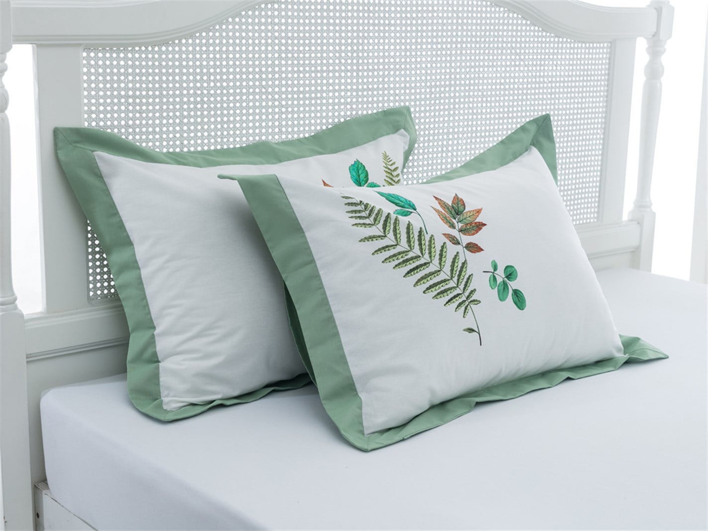 Curtea secretă 57 Tel / 144 Numărul de fir 2 set cu urechi 50x70 cm Mint-lilac-roz