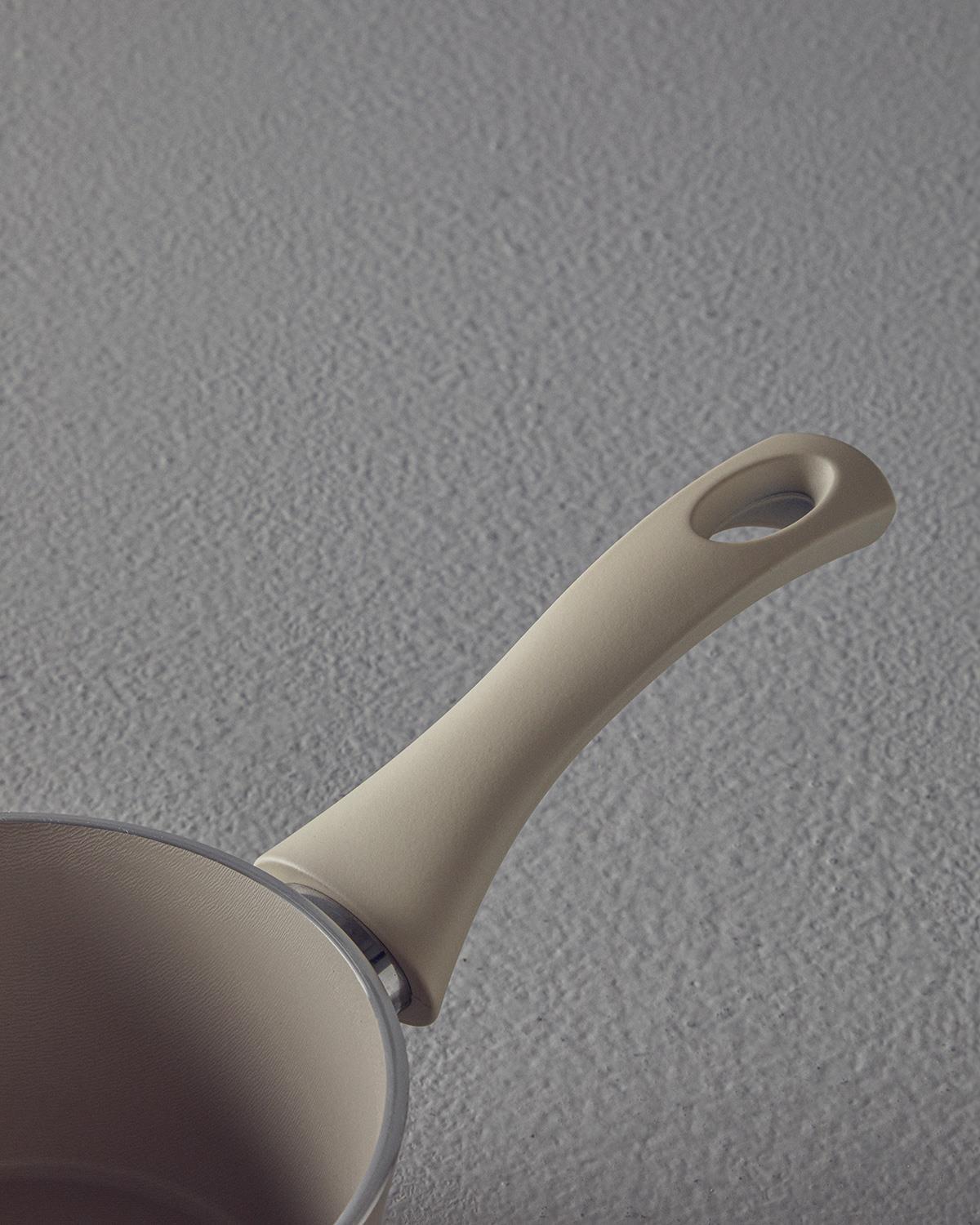 Pretty Aluminum Saucepan 14 cm Beige