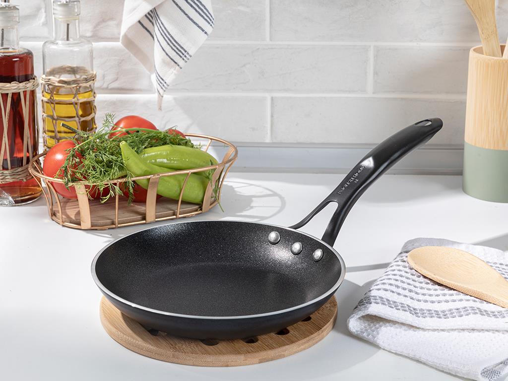 Diamond Aluminum Non-stick Fry Pan 20 cm Black