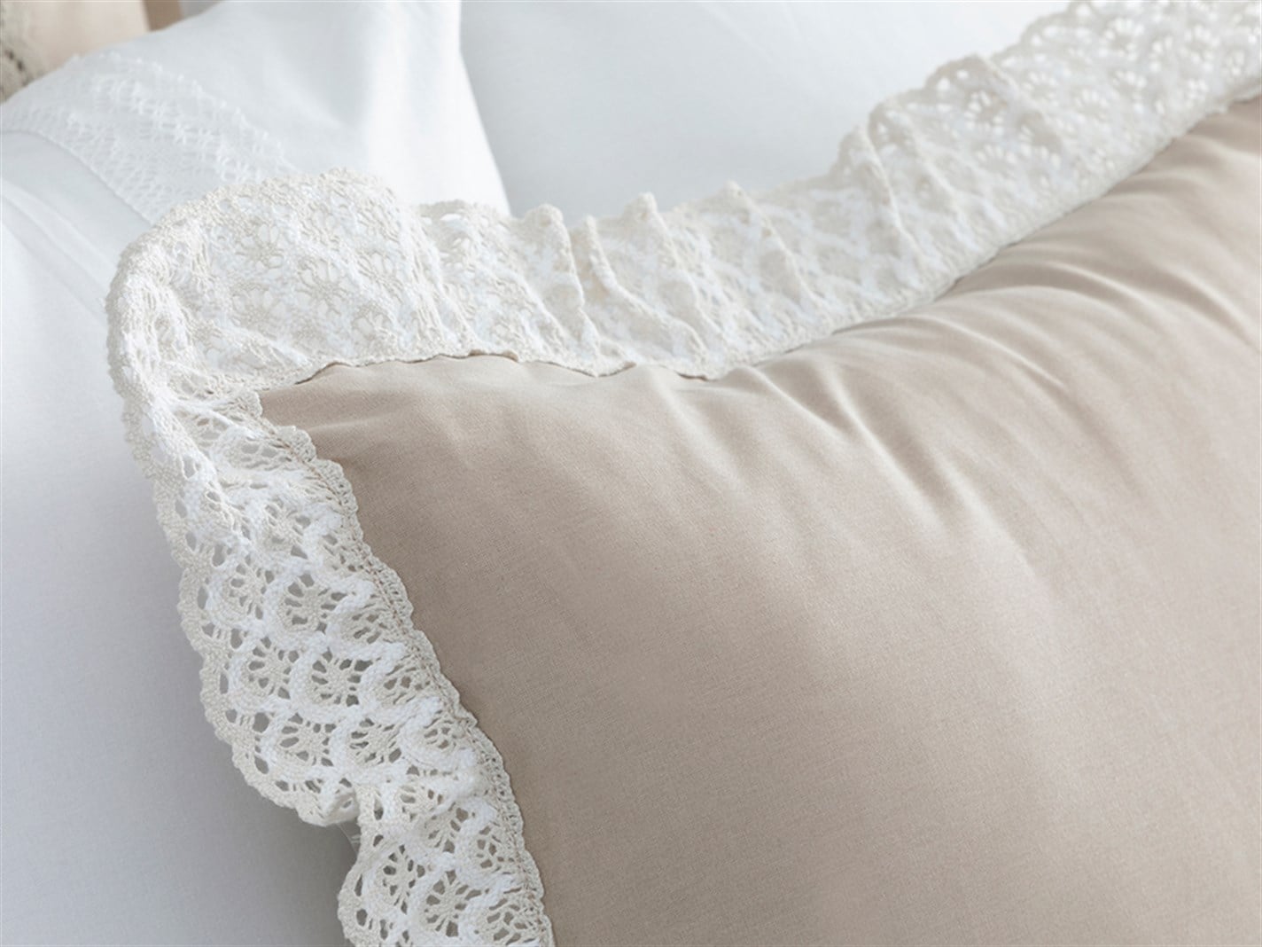 Eggy 57 Tel / 144 Numărul de fir Single decorativ 45x45 cm Burgundia-gri
