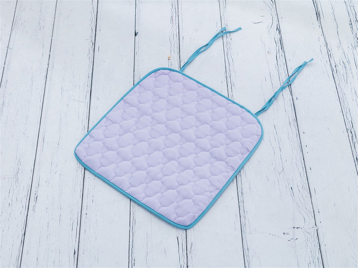Farmecul creol Matlasat  40x40 cm Liliac.