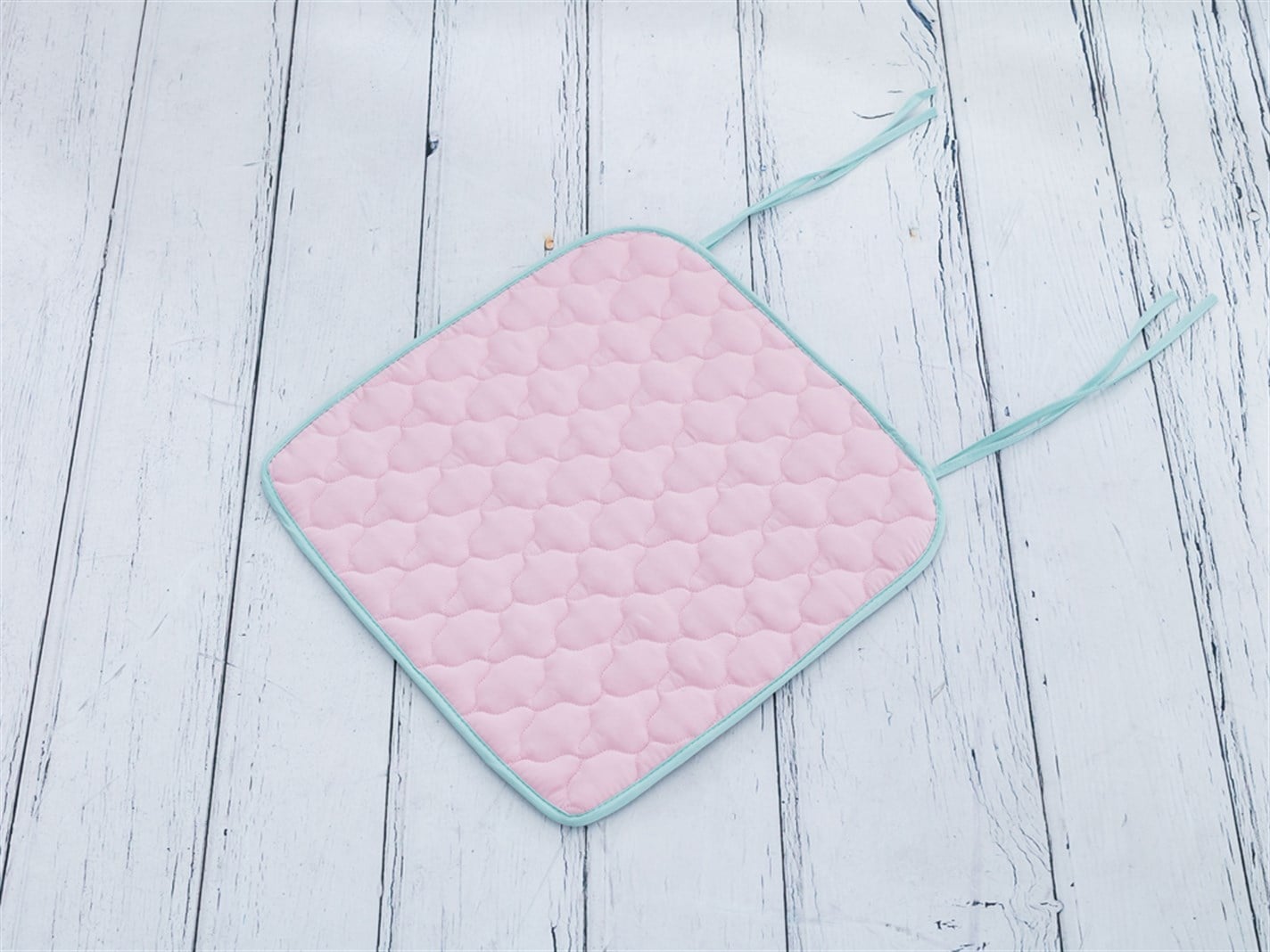 Farmecul creol Matlasat  40x40 cm Roz