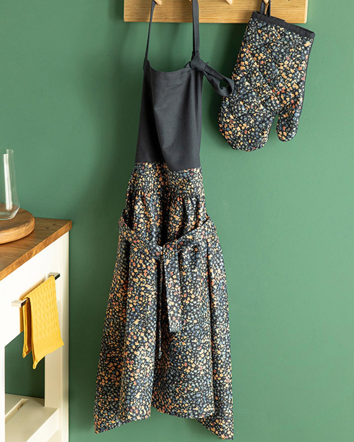 Flower Spree Cotton Kitchen Apron 70x80 cm Dark Blue
