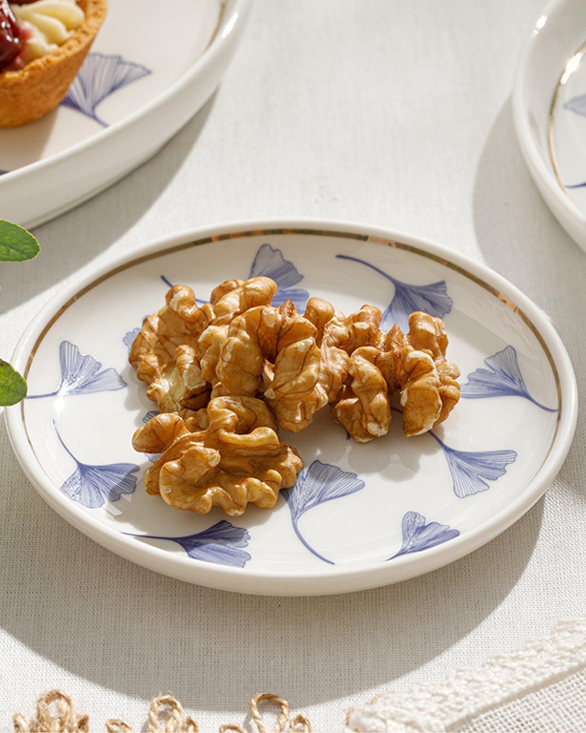 Gingko Biloba New Bone Appetizers 10 cm NavyBlue-White