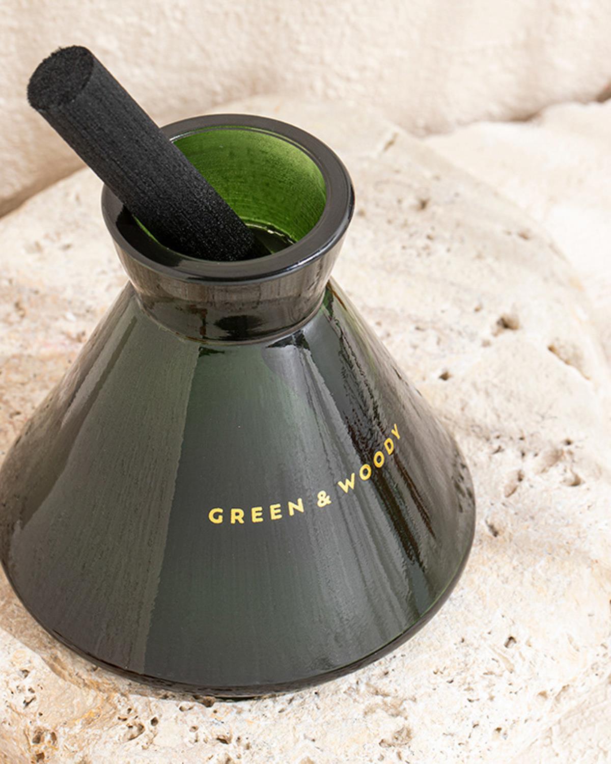 Green & Woody Aromă De Cameră Cu Bețișoare , 200 Ml, Crem-Roșu
