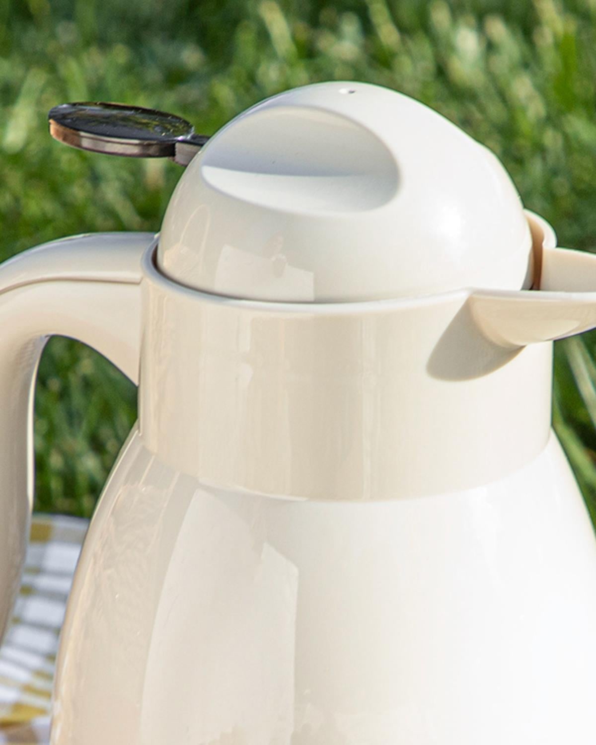 Ground Plastic Thermos 1 Litre Cream