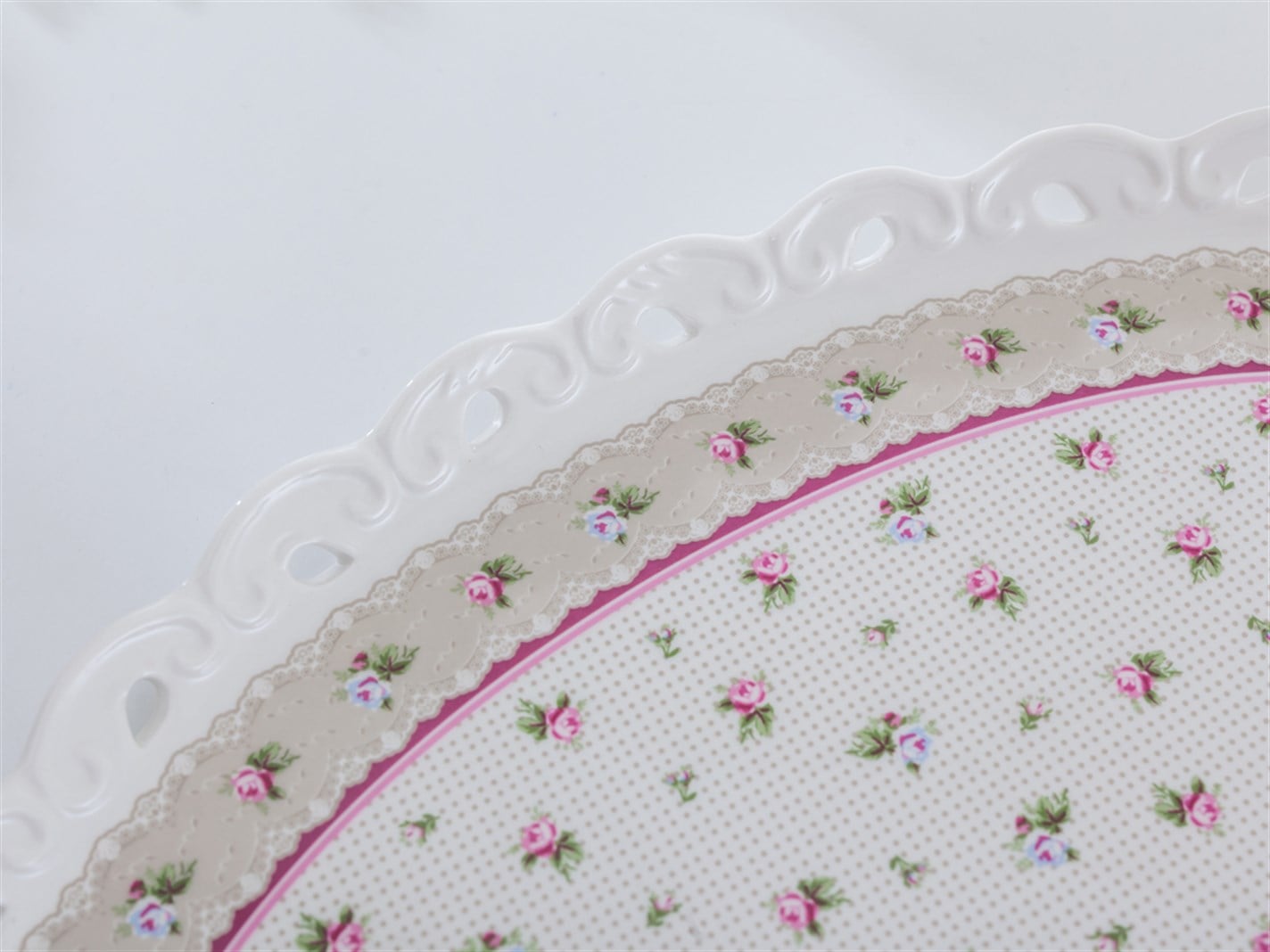 Iarna a crescut # În formă ovală 38 cm Roz