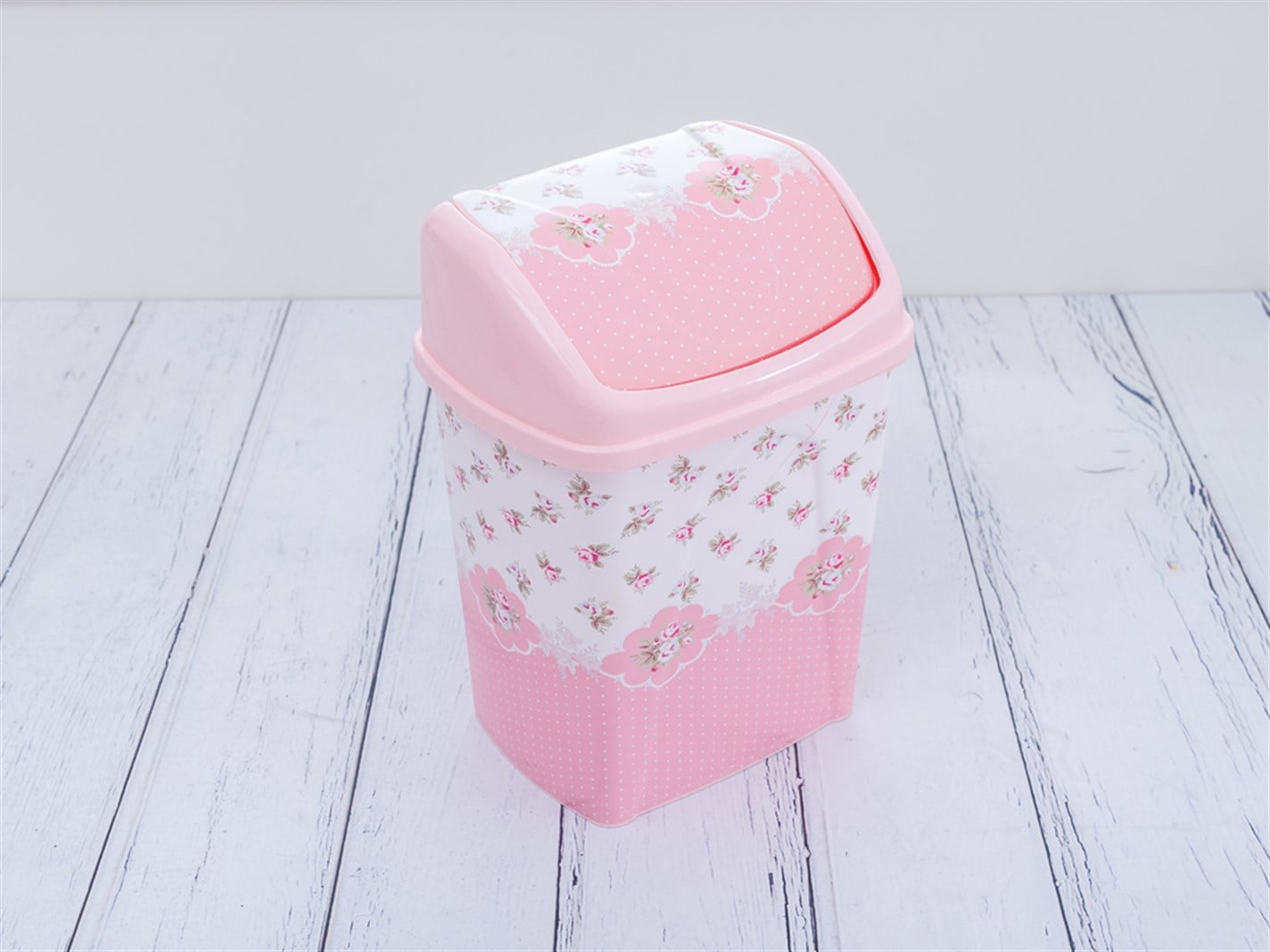 Iarna a crescut # plastic plastic 8L Roz
