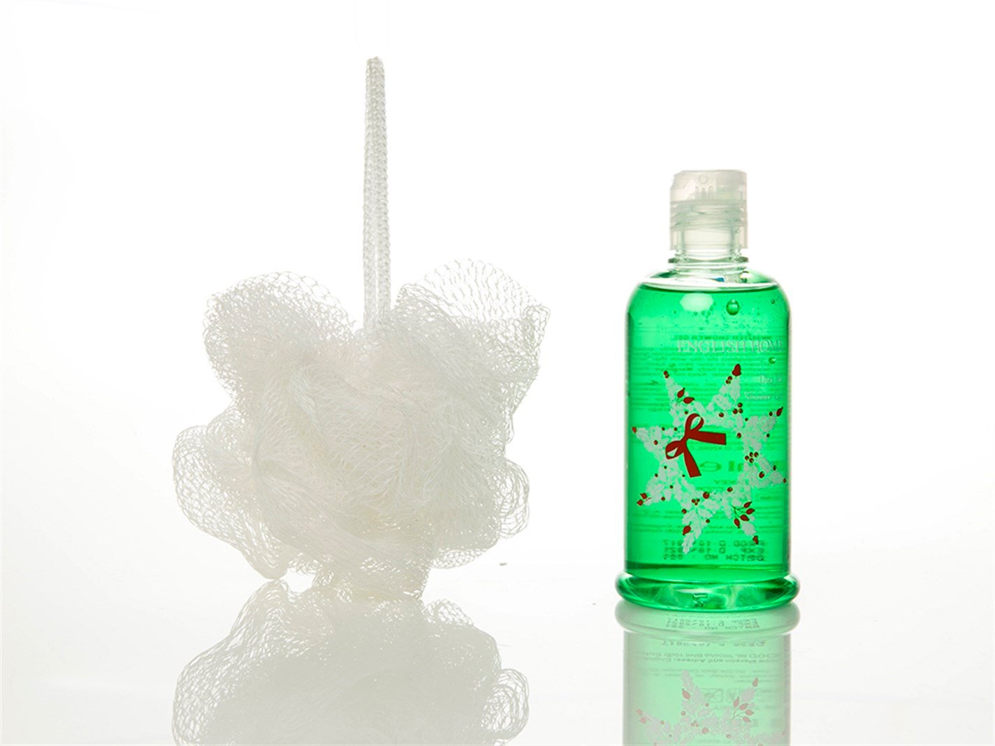 Iarna de vis Cosmetic Cu cadou cu puf de baie 260 ml Alb