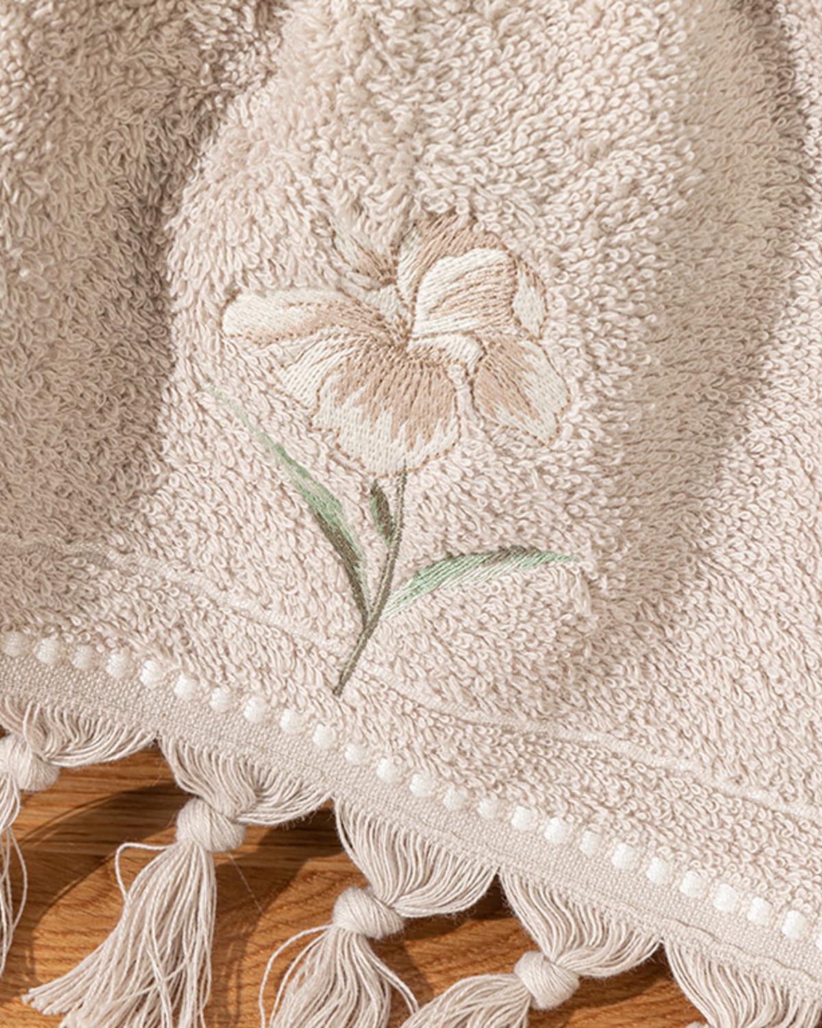 Flower Love Embroidered Hand Towel 30x45 cm Beige
