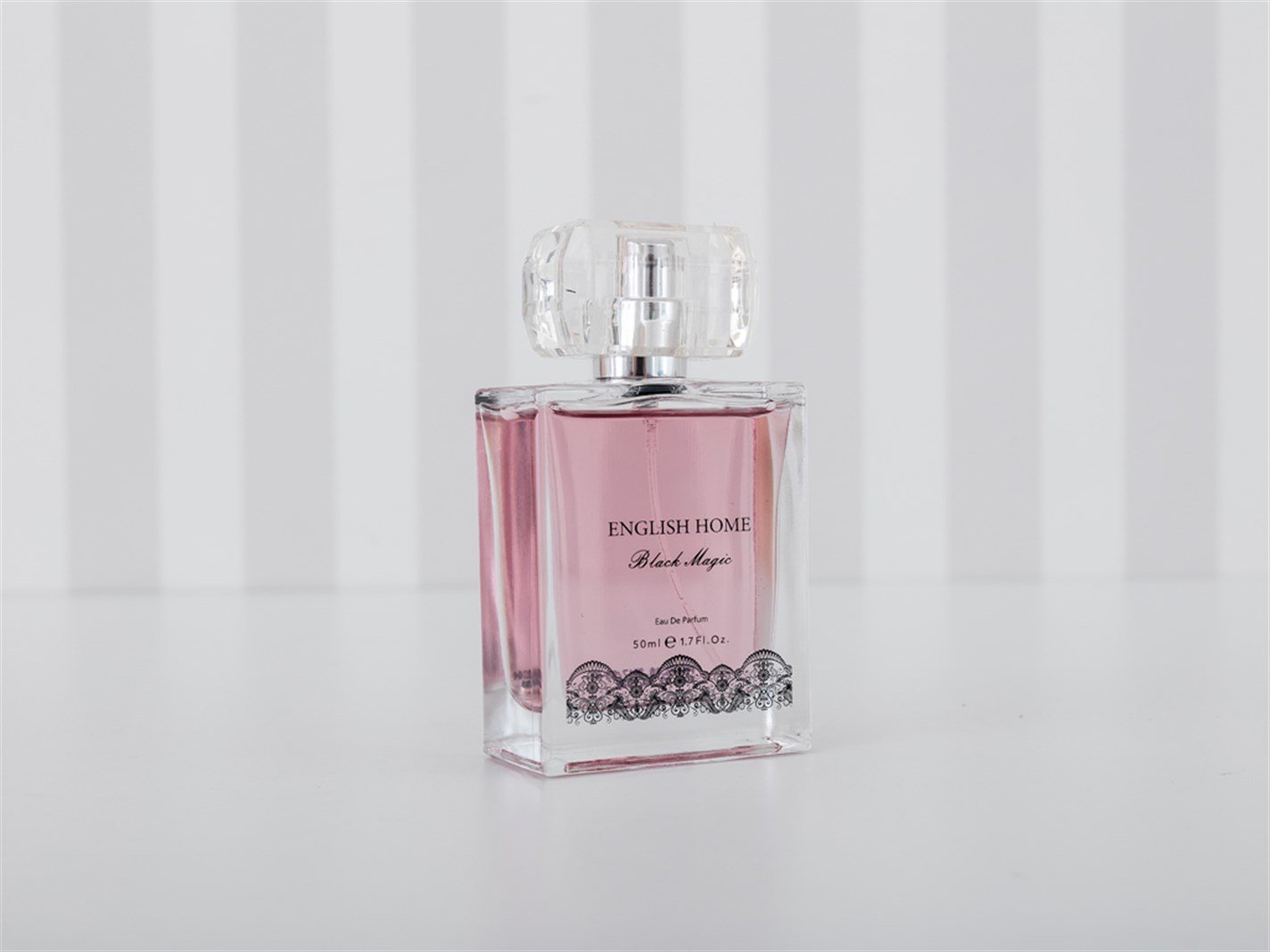 Magie neagră Cosmetic EDP 50 ml. Roz