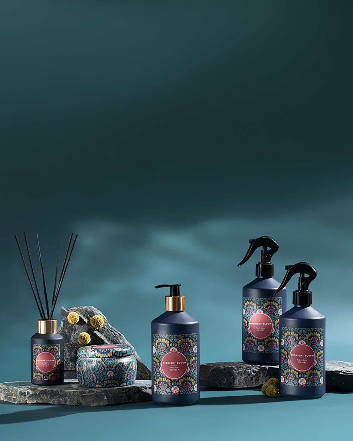 Midnight Bloom Lumânare Parfumată , 227 Gr, Natural - Burgundia