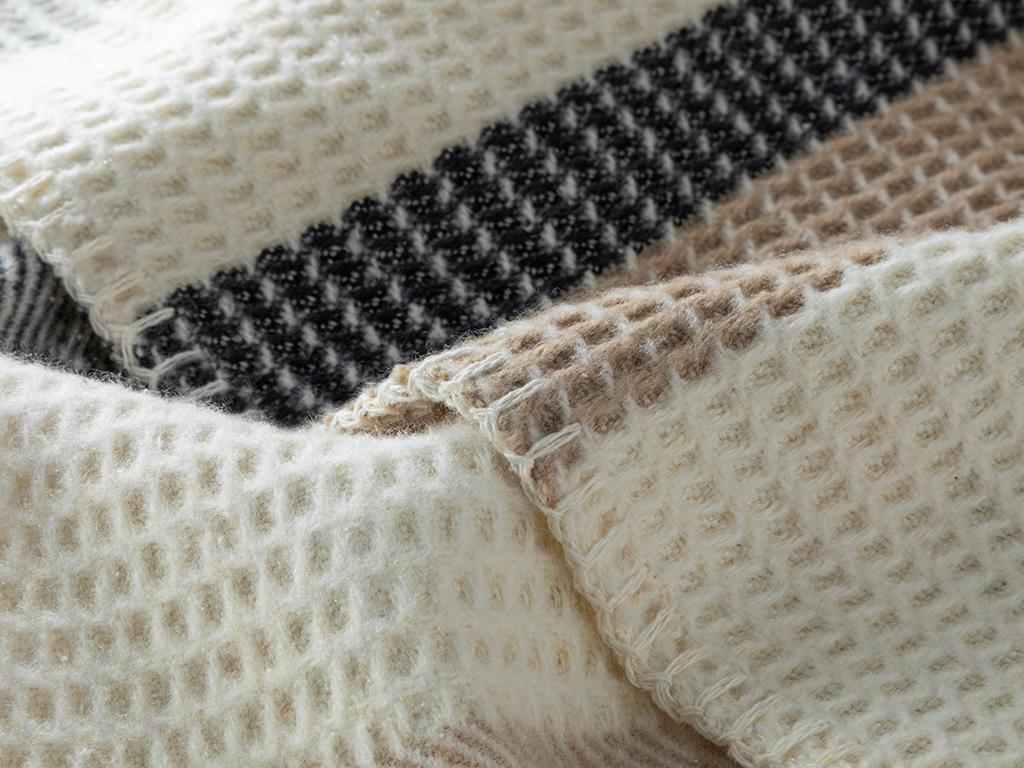 Modern Frame Waffle Framed For One Person Blanket 150x200 cm Gray-Beige.