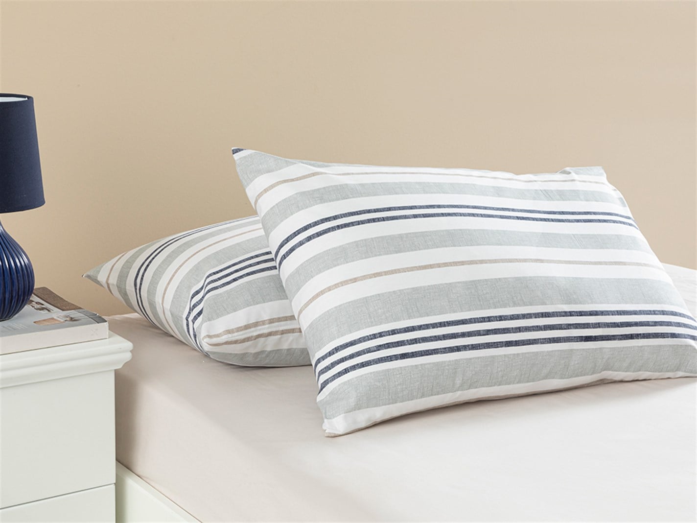 Modern Stripe 57 Tel / 144 Numărul de fir 2 set 50x70 cm Сиво