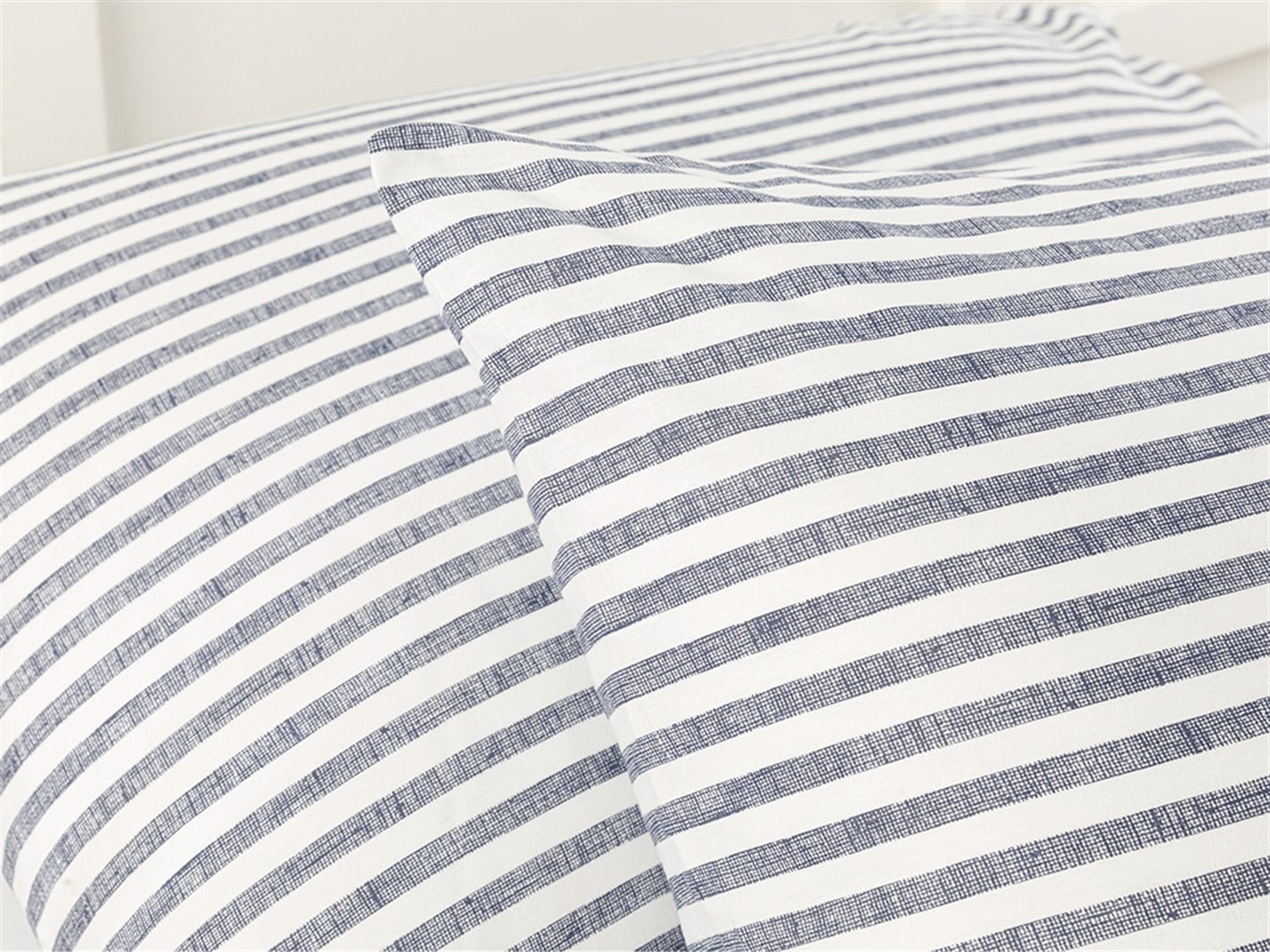 Modern Stripe Kombin 57 Tel / 144 Numărul de fir 2 set 50x70 cm Albastru inchis