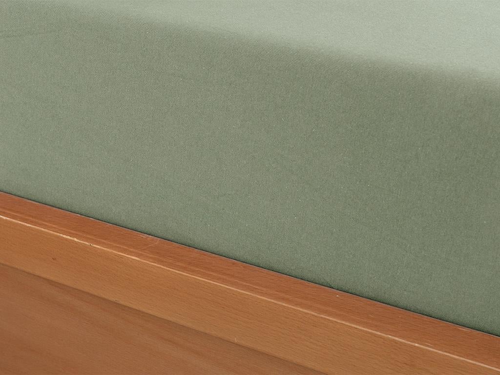Plain Cottony King Size Fitted Sheet 180x200 cm Dark Green.