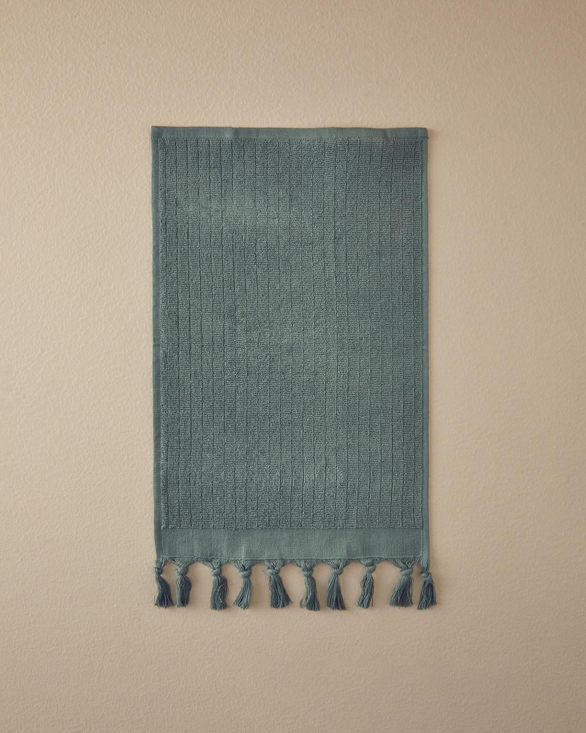 Cottony fringed Hand Towel 30x45 cm Green