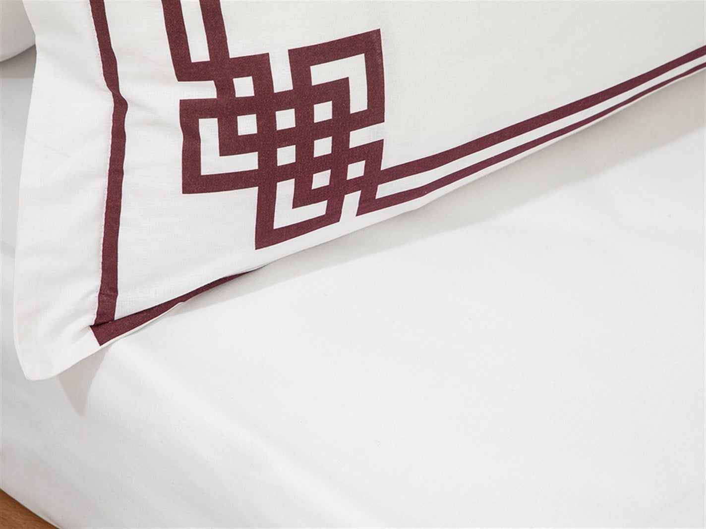 Roman 57 Tel / 144 Numărul de fir Meniu mare 240x220 cm Rosu bordo