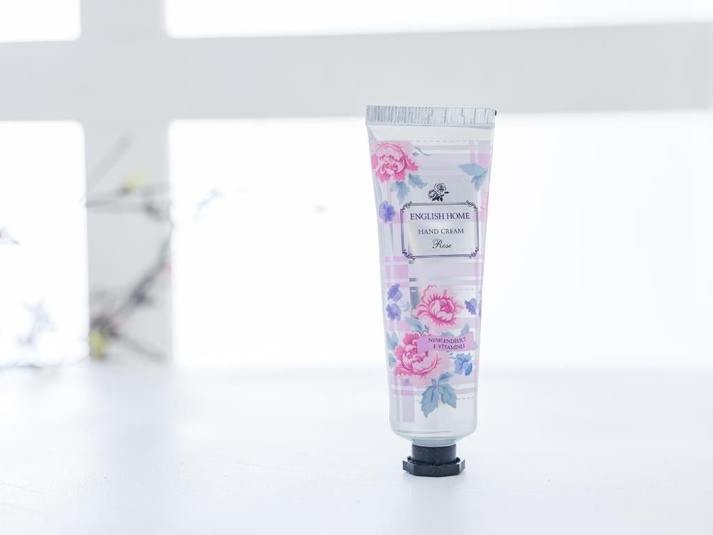 Rose  CREMĂ PENTRU MÂINI 30 ml .
