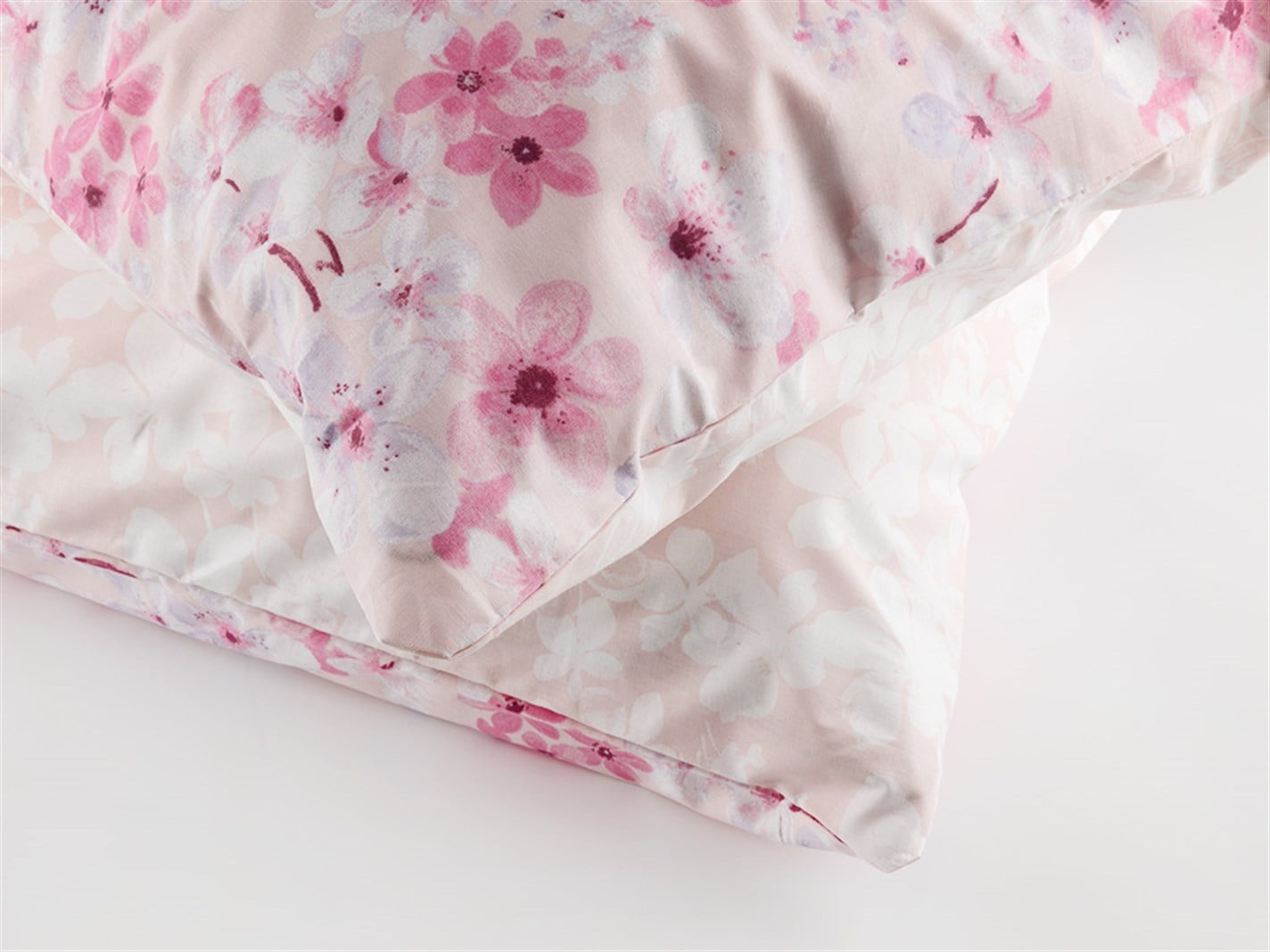 Sakura Joy 57 Tel / 144 Numărul de fir 2 set 50x70 cm Damson ușor