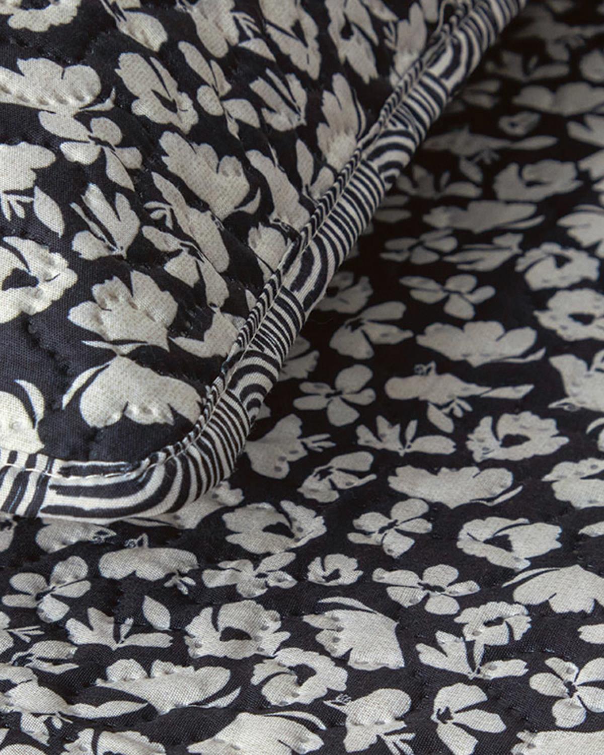 Multipurpose For One Person Bed Quilt Set 160x220 cm Black