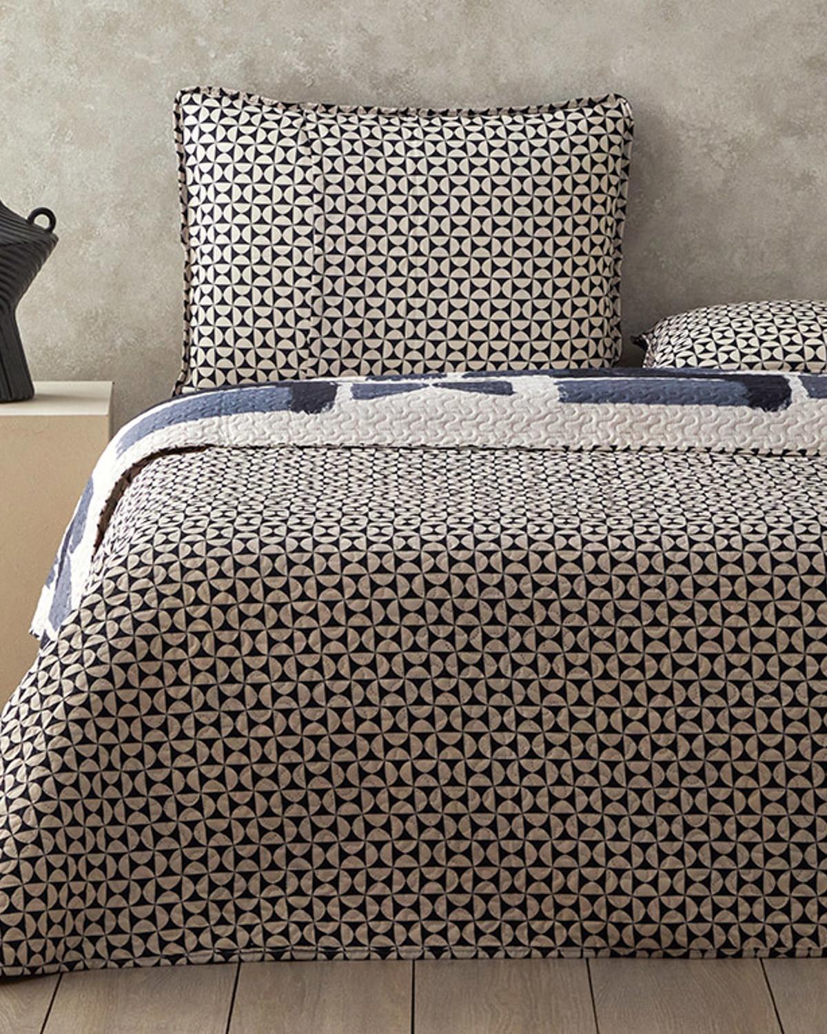 Multipurpose For One Person Bed Quilt Set 160x220 cm Black