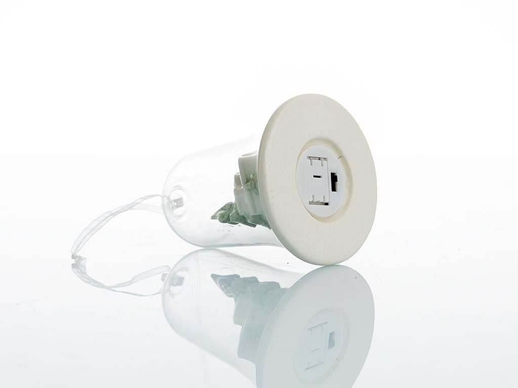 Snowland Stoneware Accessory With Hanger Cream