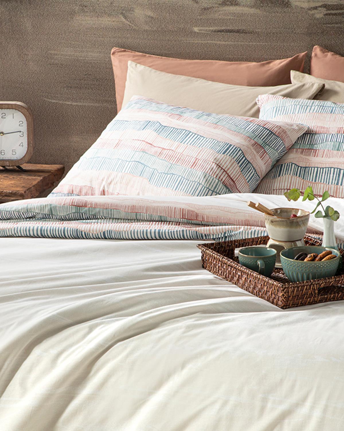 Spacious Lines Cu Bumbac King Size Set Lenjerie De Pat 240x220 cm Bej