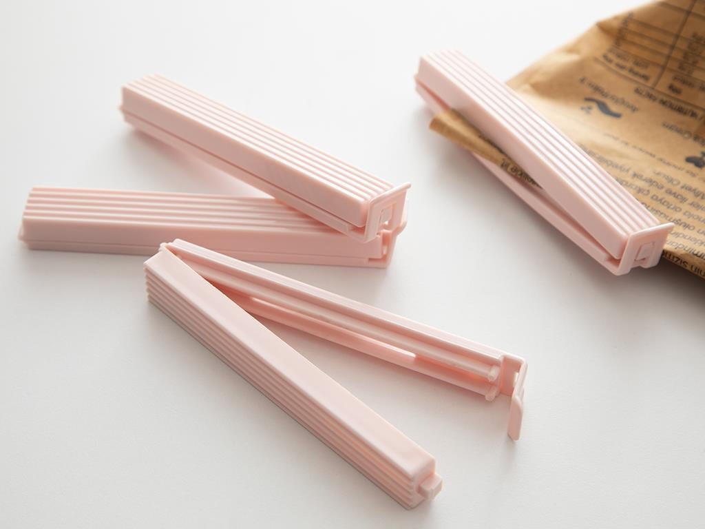 Trendy Plastic 4 Pieces Bag Clip Powder