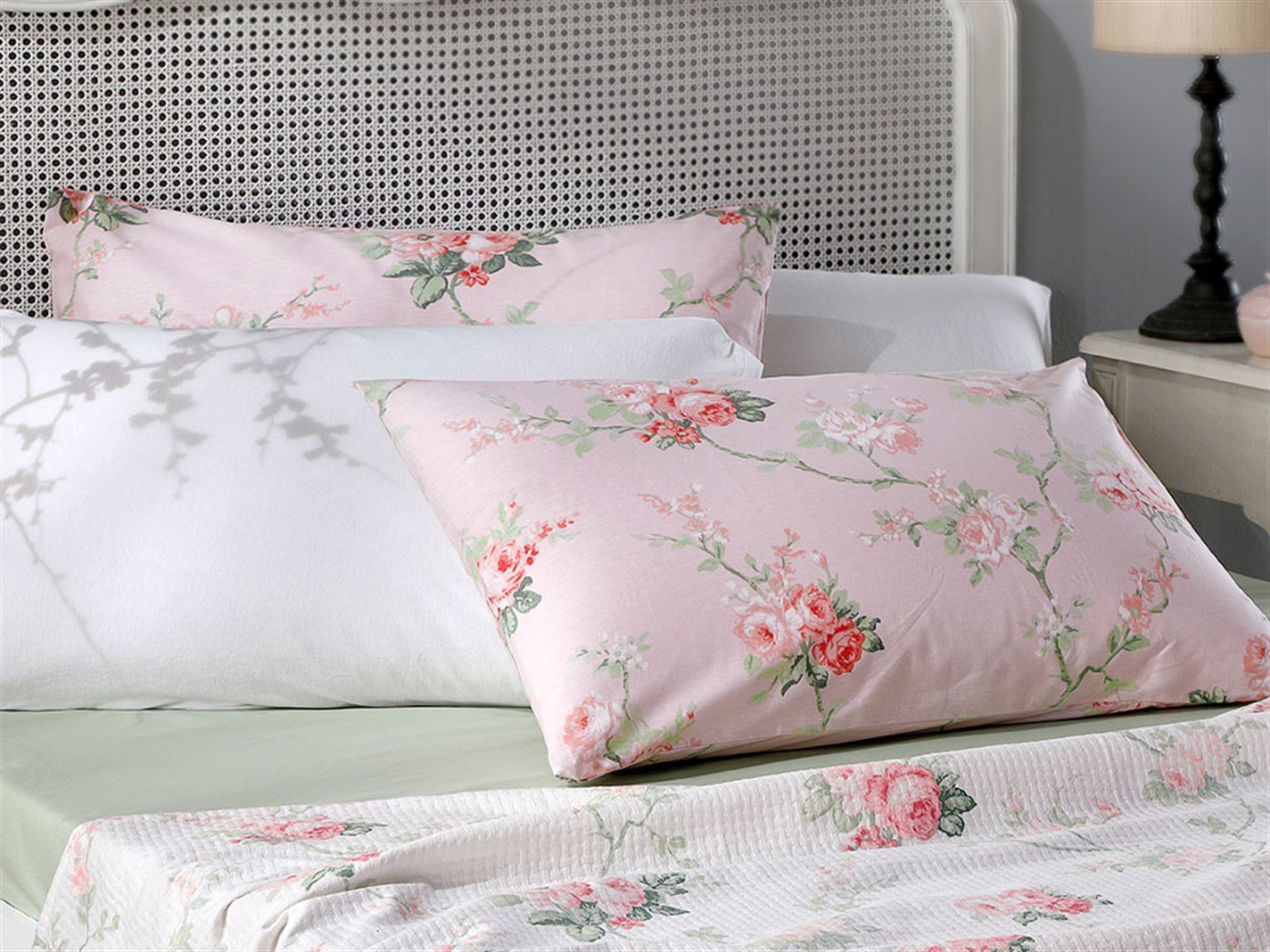 Vanity a crescut 57 Tel / 144 Numărul de fir 2 set 50x70 cm Roz