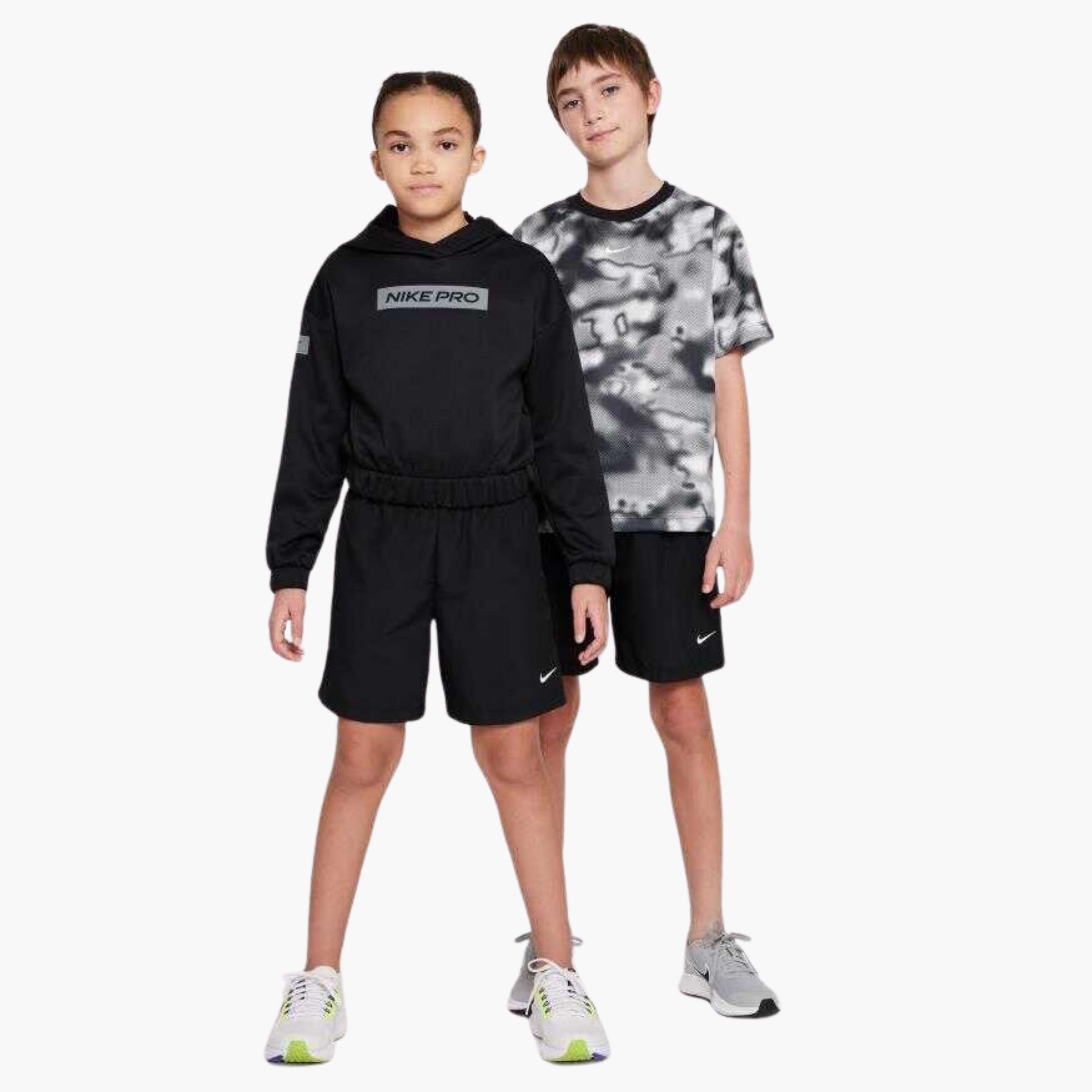  Nike Multi Dri-FIT Genç Çocuk Antrenman Şortu