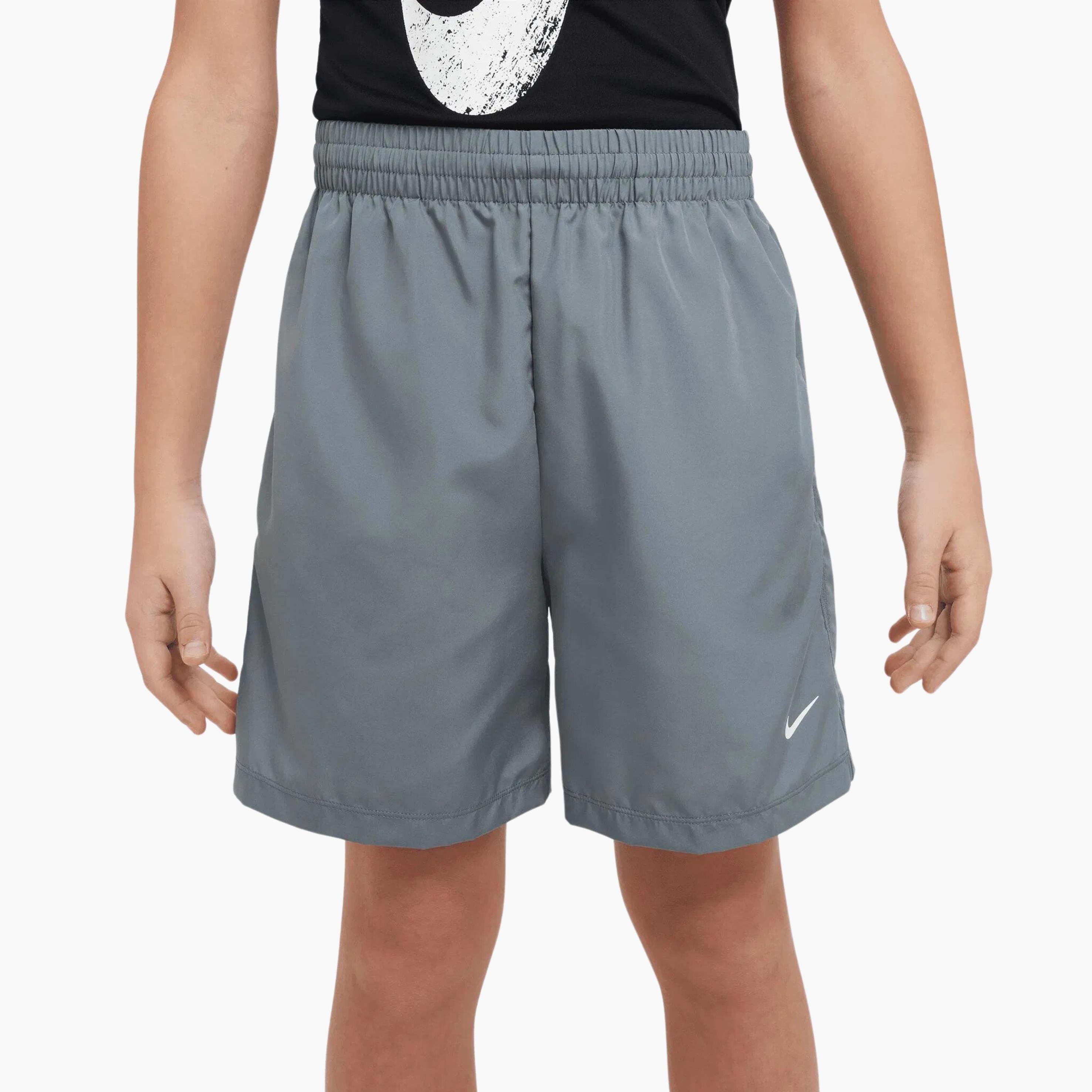  Nike Multi Dri-FIT Genç Çocuk Antrenman Şortu