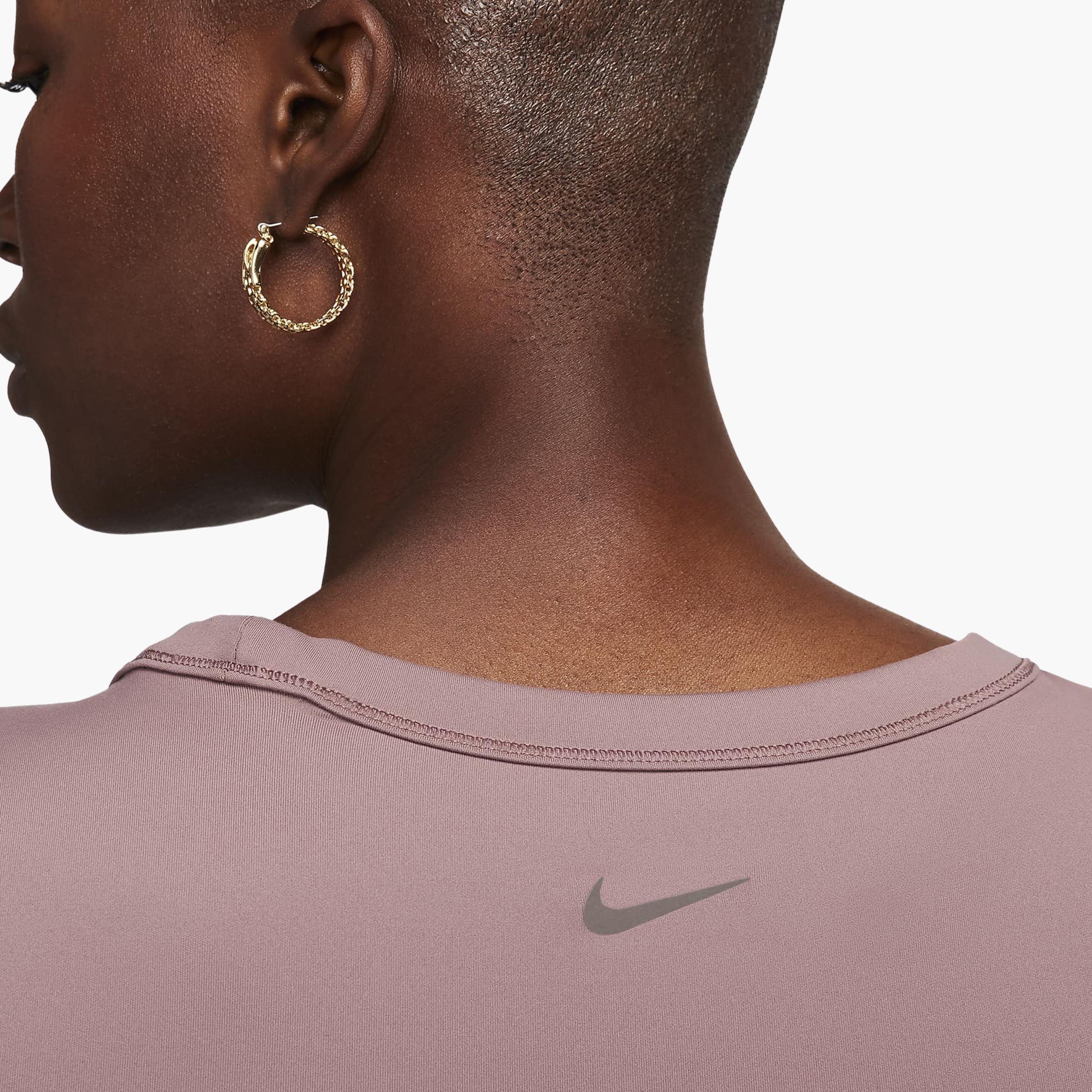 Nike Dri-FIT Kısa Kollu Crop T-shirt