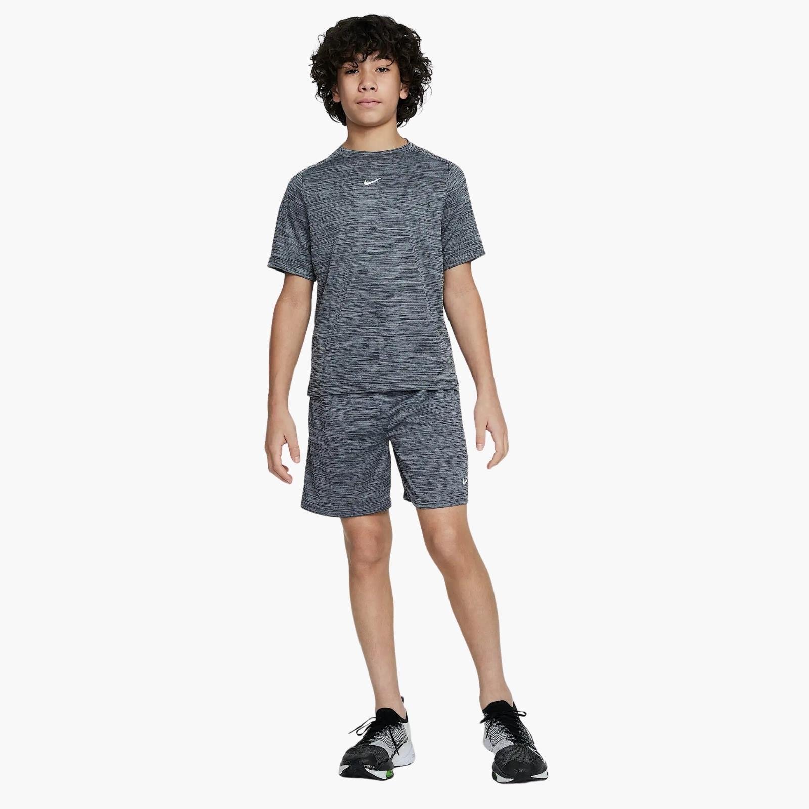 Nike Dri-FIT Multi Genç Çocuk Tişört