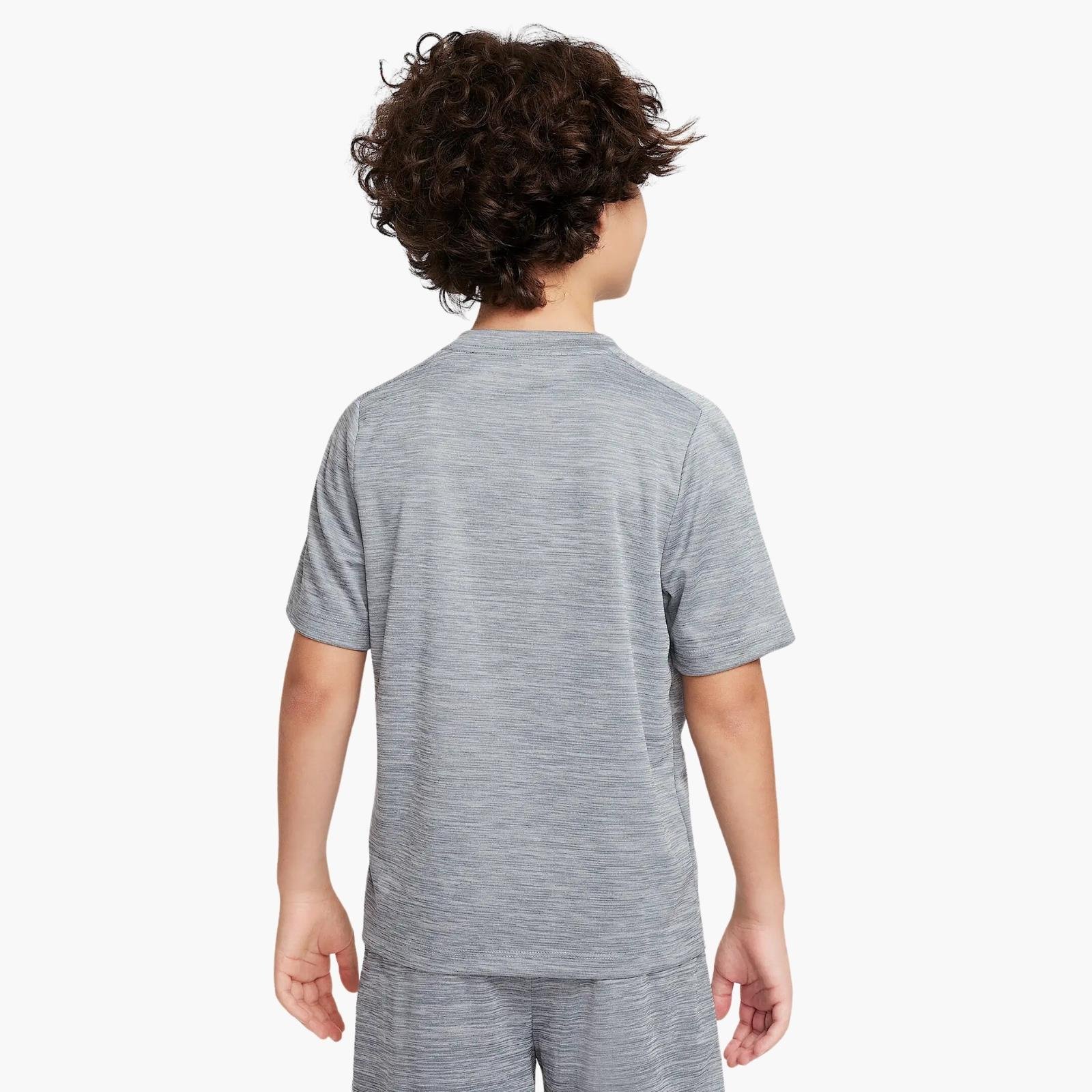 Nike Dri-FIT Multi Genç Çocuk Tişört