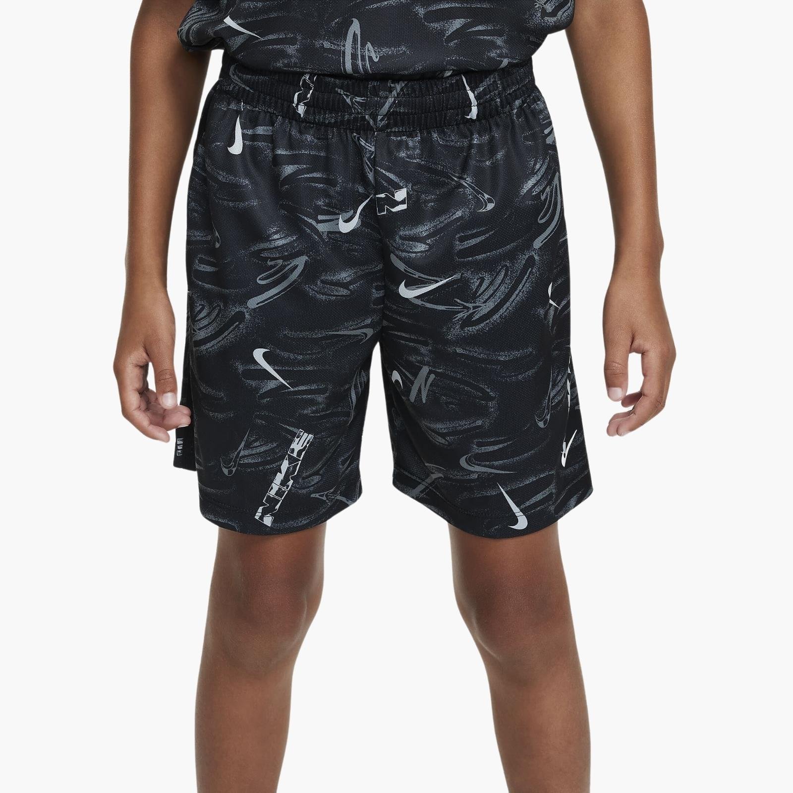 Nike Multi Dri-FIT Genç Çocuk Şortu