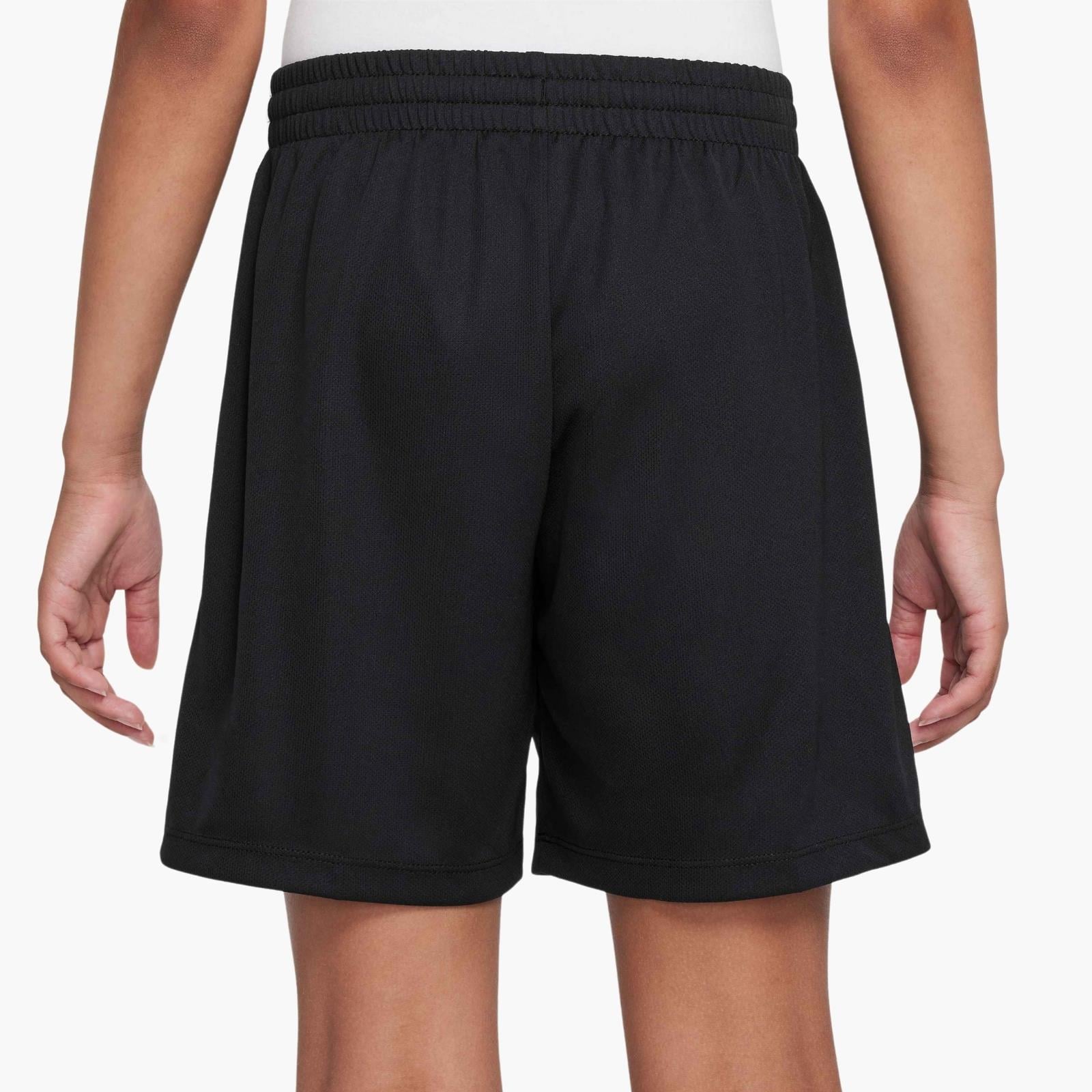 Nike Multi Dri-FIT Genç Çocuk Şortu