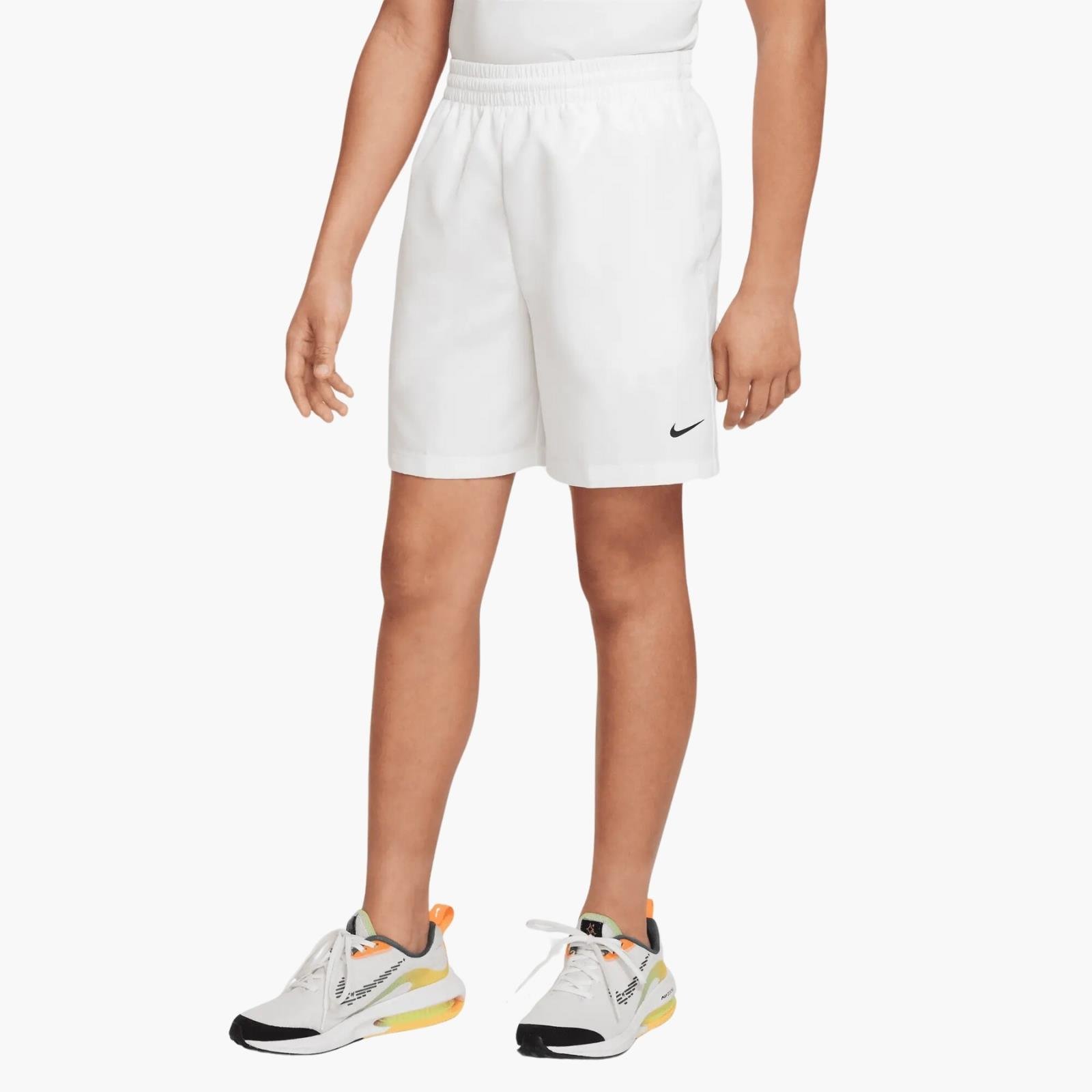 Nike Multi Dri-FIT Yeşil Genç Çocuk Antrenman Şortu - Beyaz