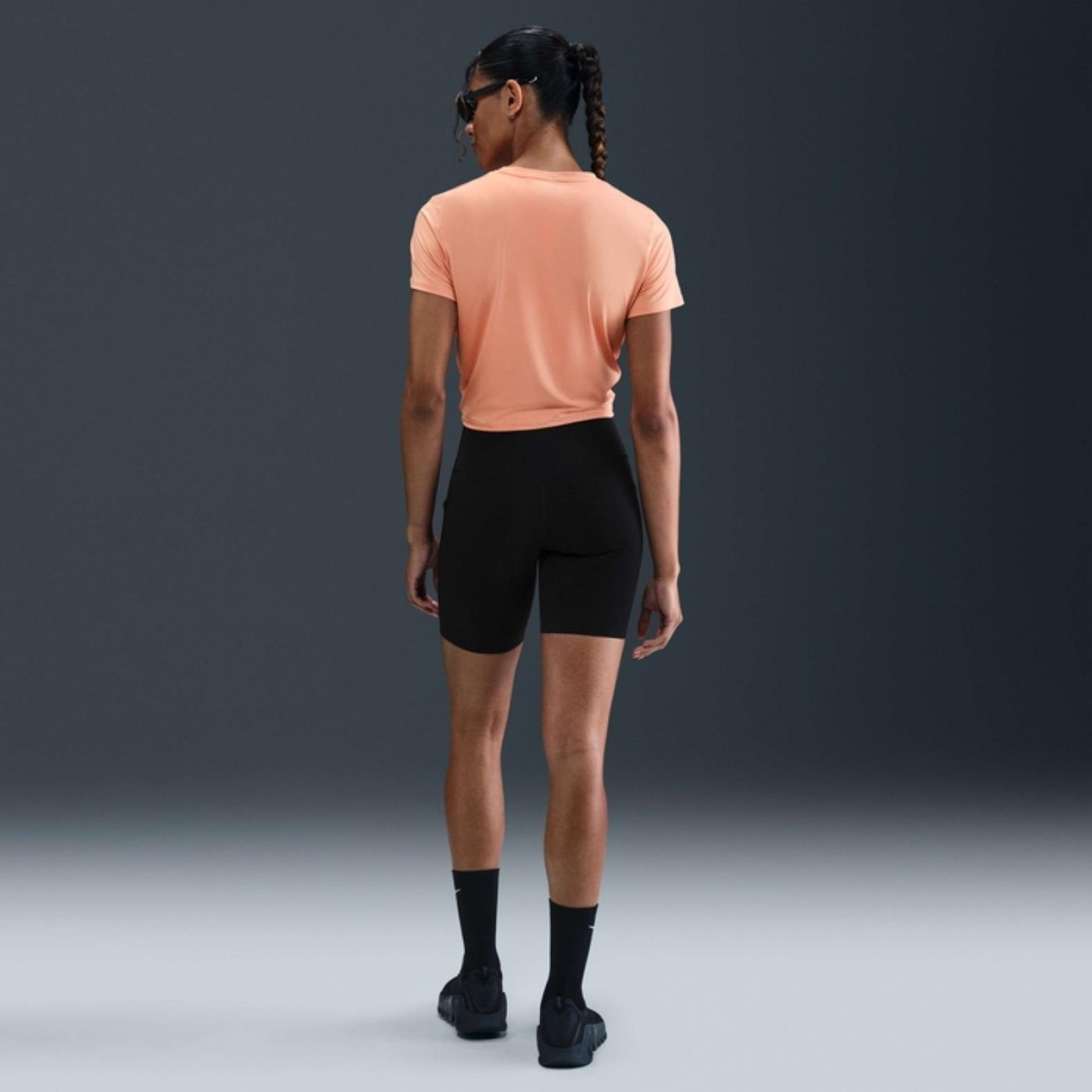 Nike One Classic Dri-FIT Düğüm Detaylı Crop T-Shirt 