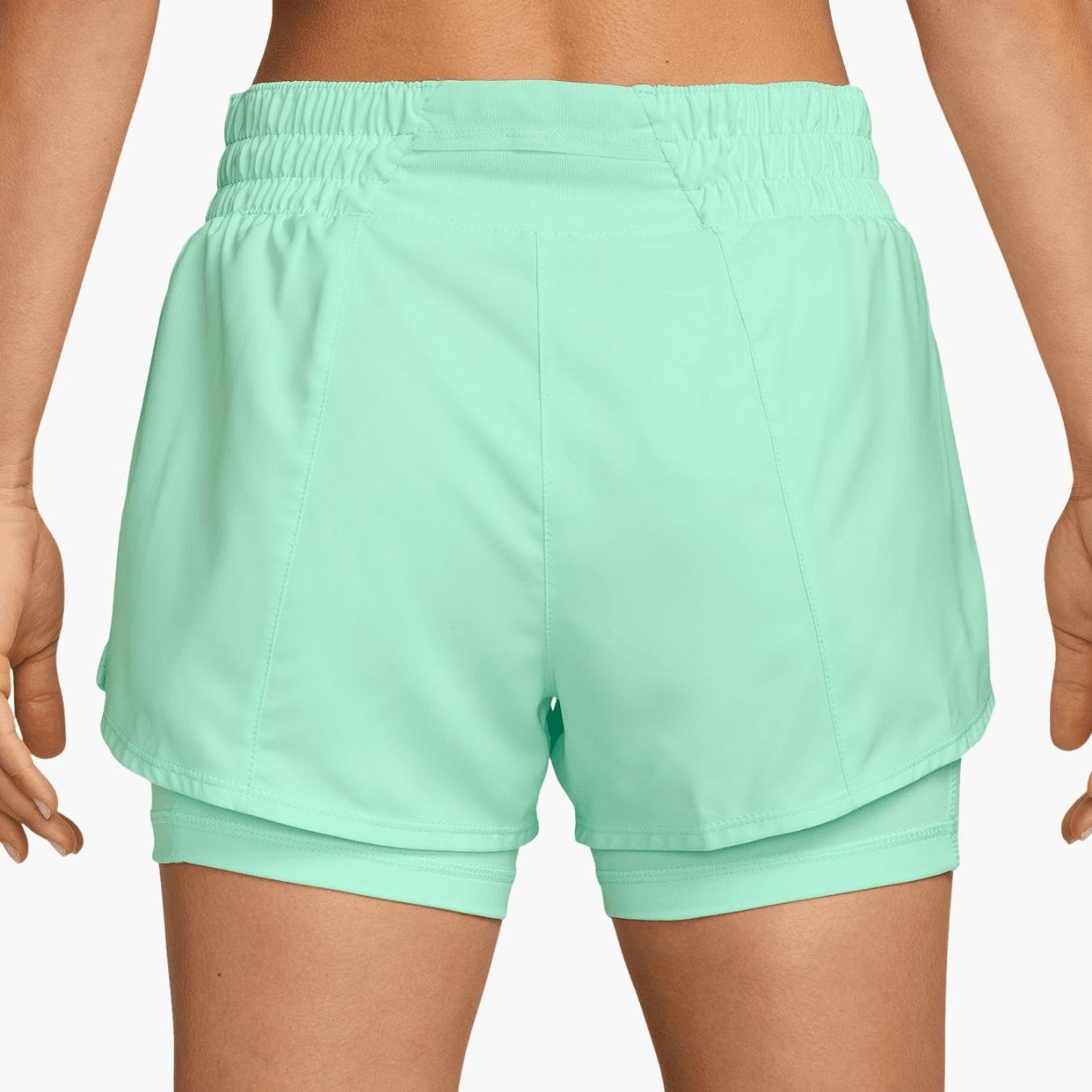 Nike One Dri-FIT Orta Bel 8 cm 2'si 1 Arada Şort - Yeşil