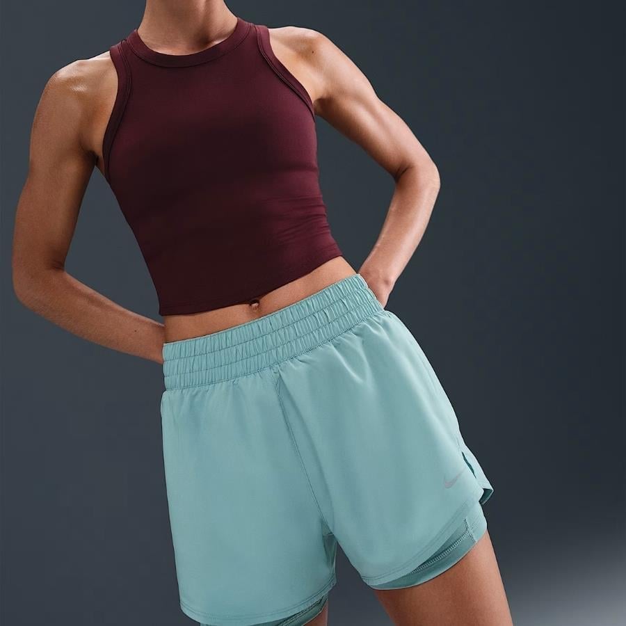 Nike One Dri-FIT Yüksek Bel 8 cm 2'si 1 Arada Şort 