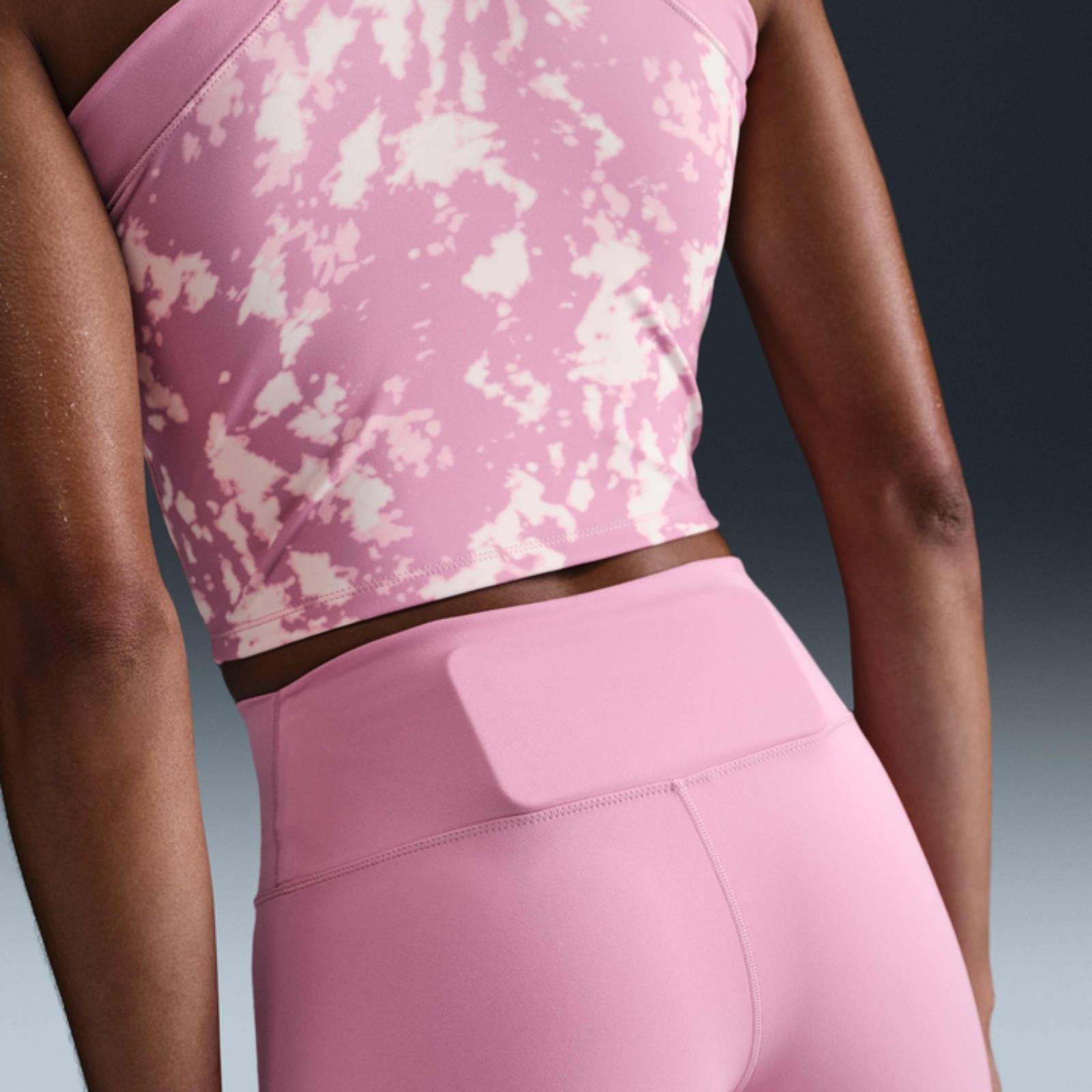 Nike One Dri-FIT Yüksek Belli Antrenman Taytı - Pembe